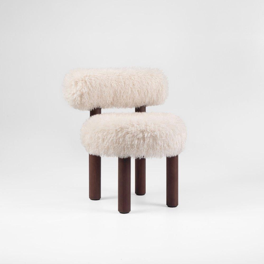 Chair Gropius CS2 Fluffy Edition

Designer: Kateryna Sokolova, 2024
Materials: wood, plywood, foam rubber, injection-molded soft foam, fabric
Fabric: Misia Azur Faux Fur

Dimensions:
Height: 74 cm / 29,13 in
Width: 57 cm / 22,44 in
Depth: 57 cm /
