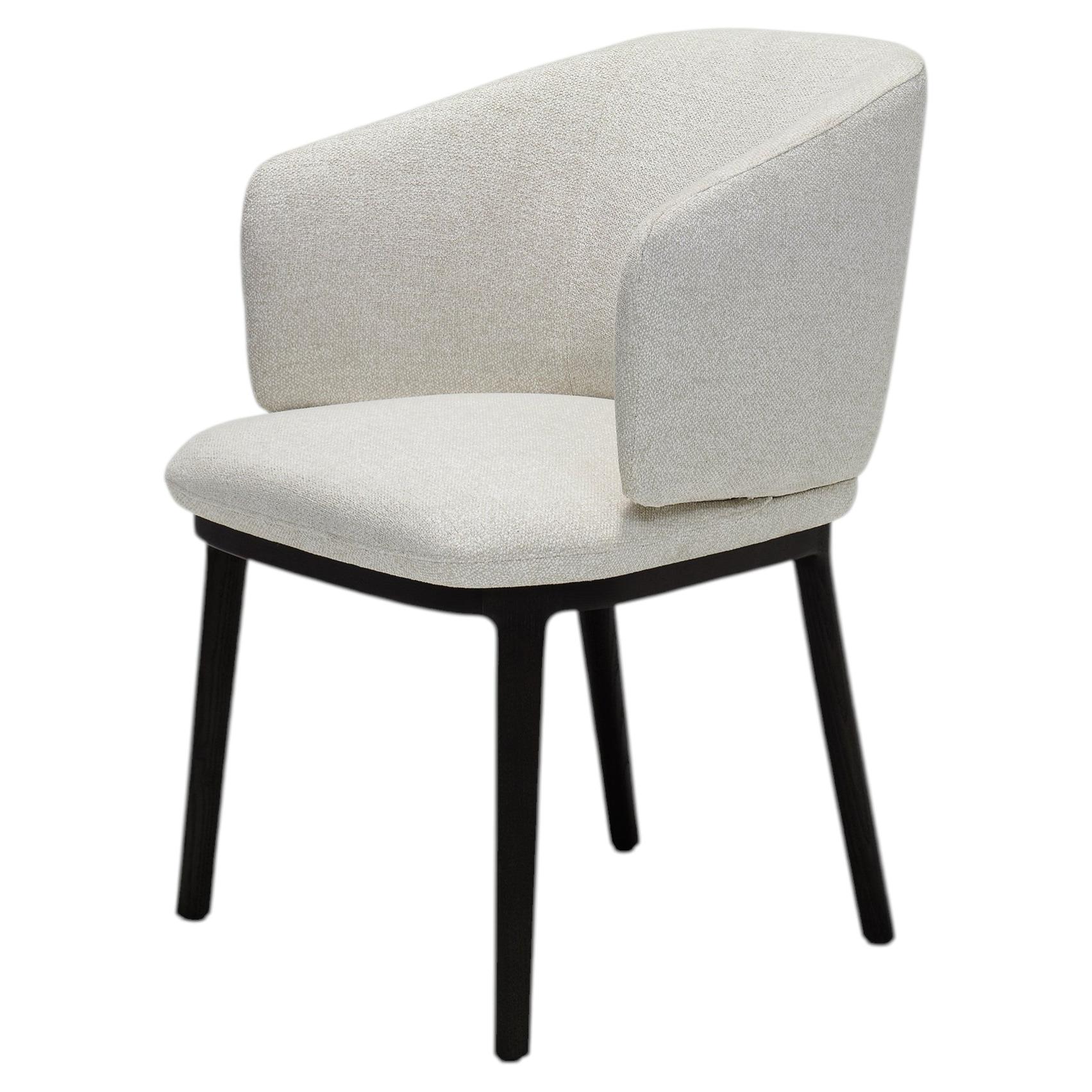 Contemporary Dining Chair 'Icarus' w/ wooden legs, by LINTELOO, Fabric For Sale