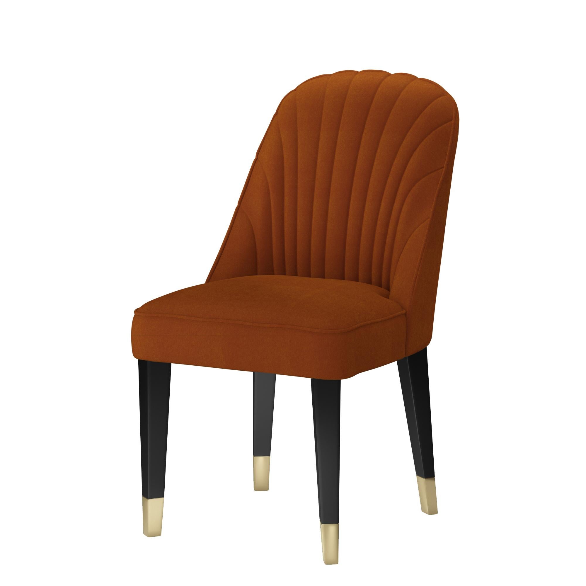 Moderne Chaises de salle à manger contemporaines proposées en velours caramel, lot de 8 en vente