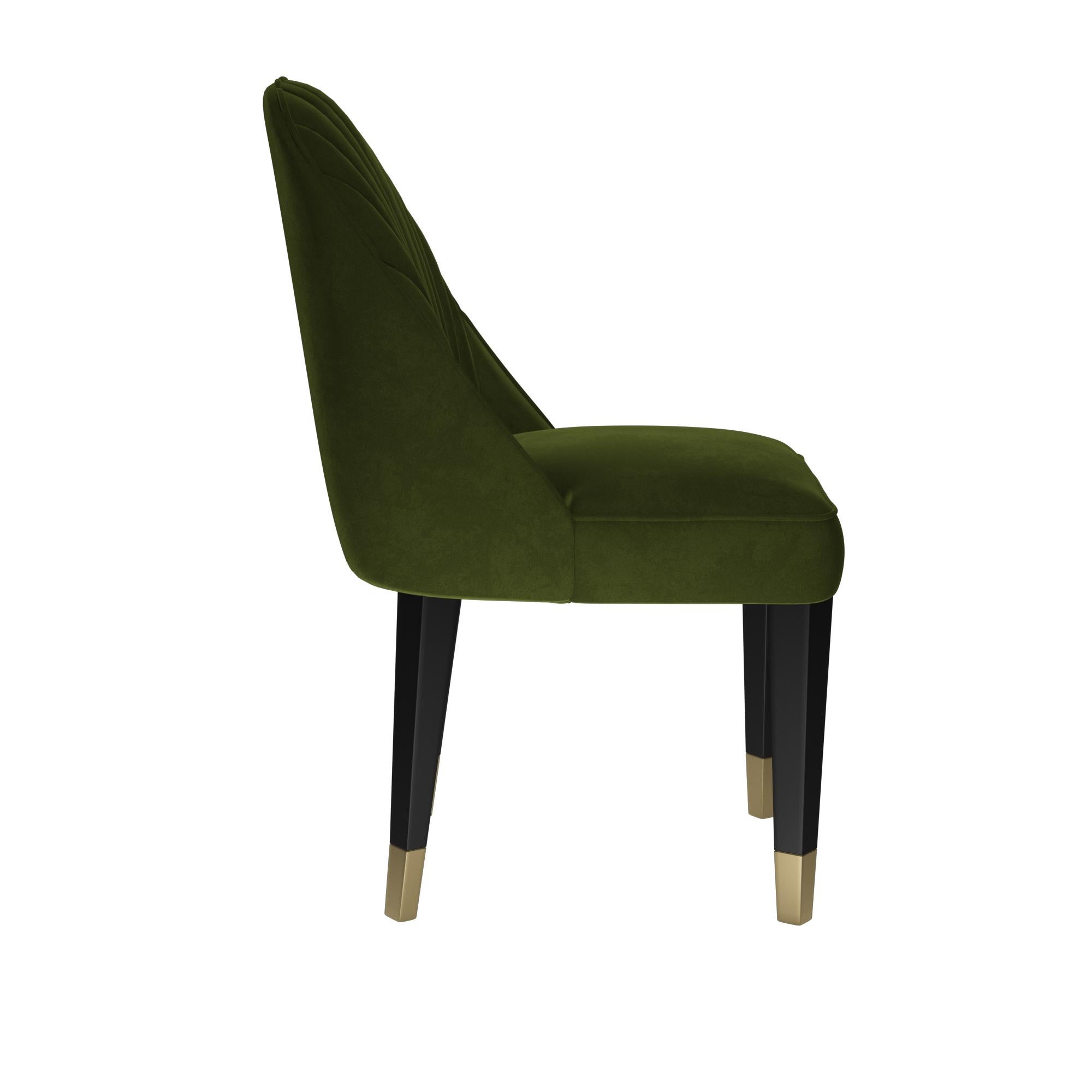 Grüner Samt gepolstert 8 Esszimmerstühle mit goldfarbenem Meta-Detail (Portugiesisch) im Angebot