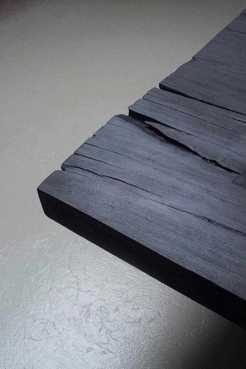 Contemporary Esstisch 'Acros' aus gebranntem Holz von CarmWorks, anpassbar im Angebot 4