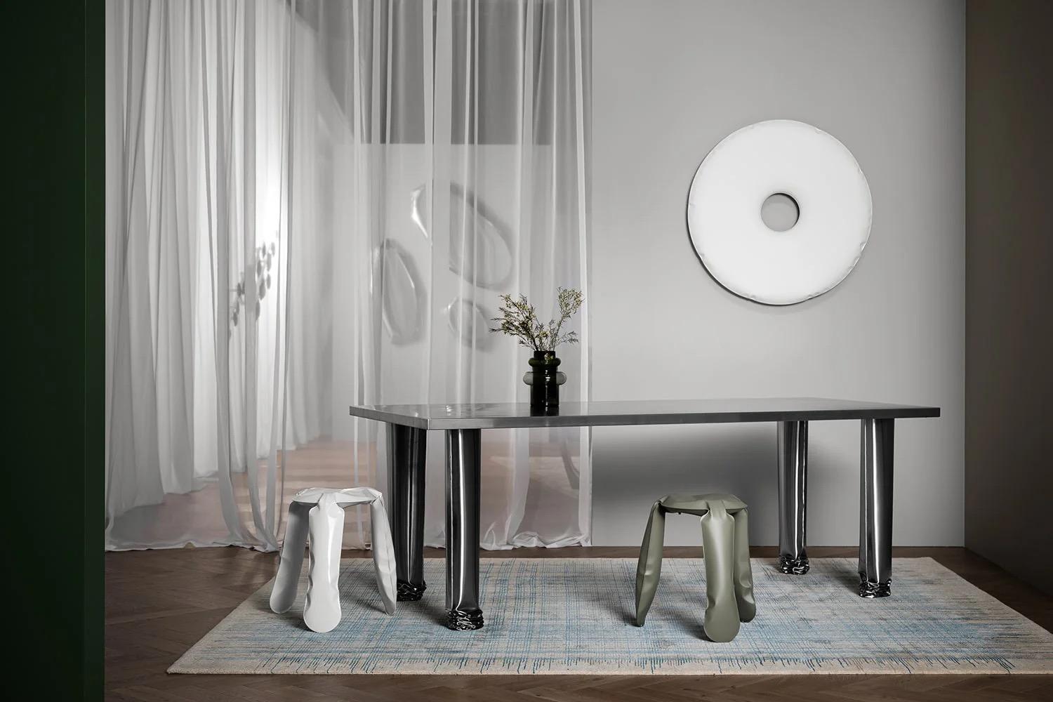 Table contemporaine 