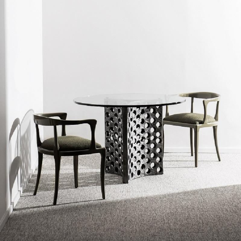 Contemporary Dining Table mit Aluminiumgussfuß und Glasoberfläche im Angebot 3