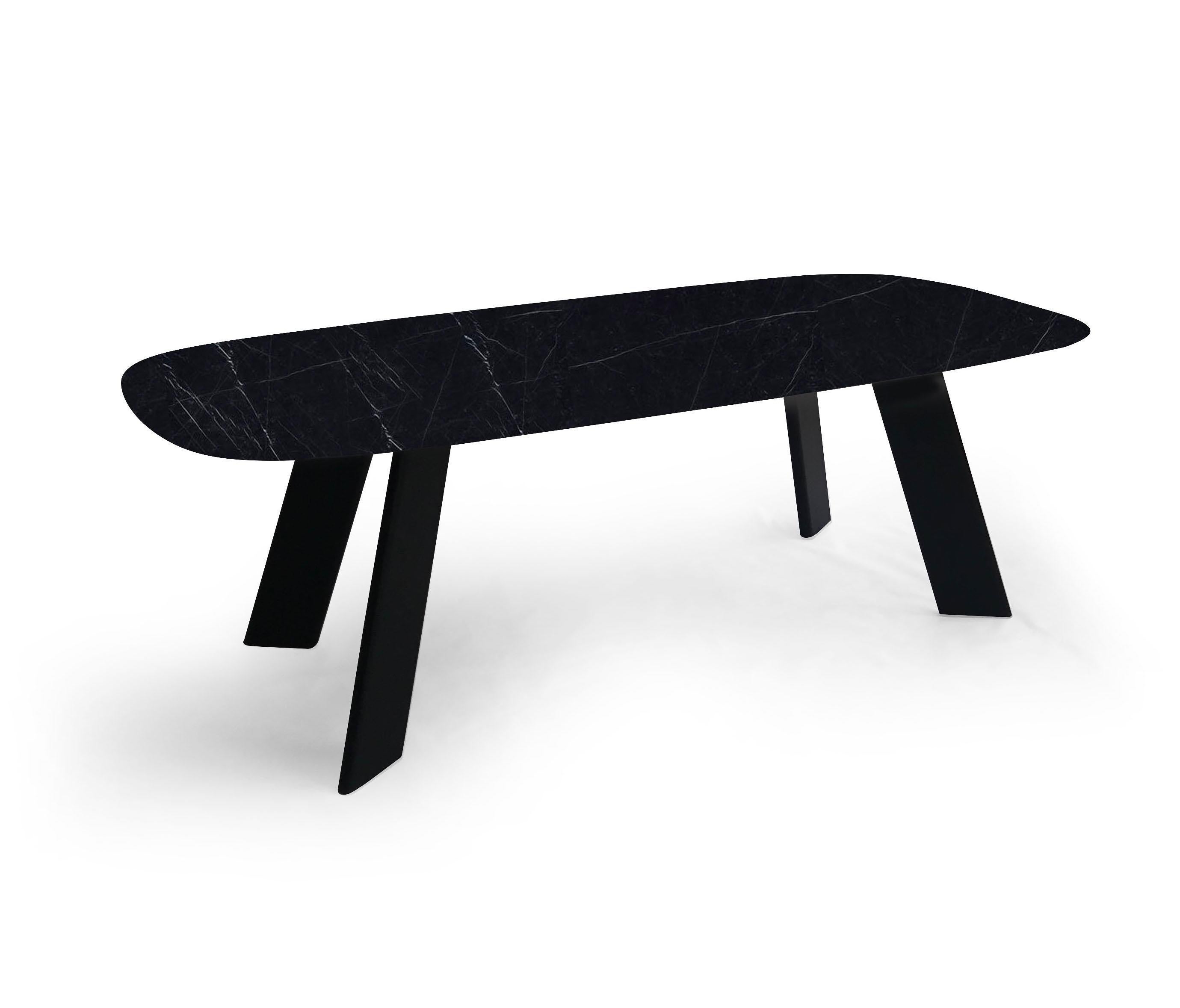 Contemporary Dining Table Ft. Geformte Seifenmarmorplatte im Zustand „Neu“ im Angebot in New York, NY