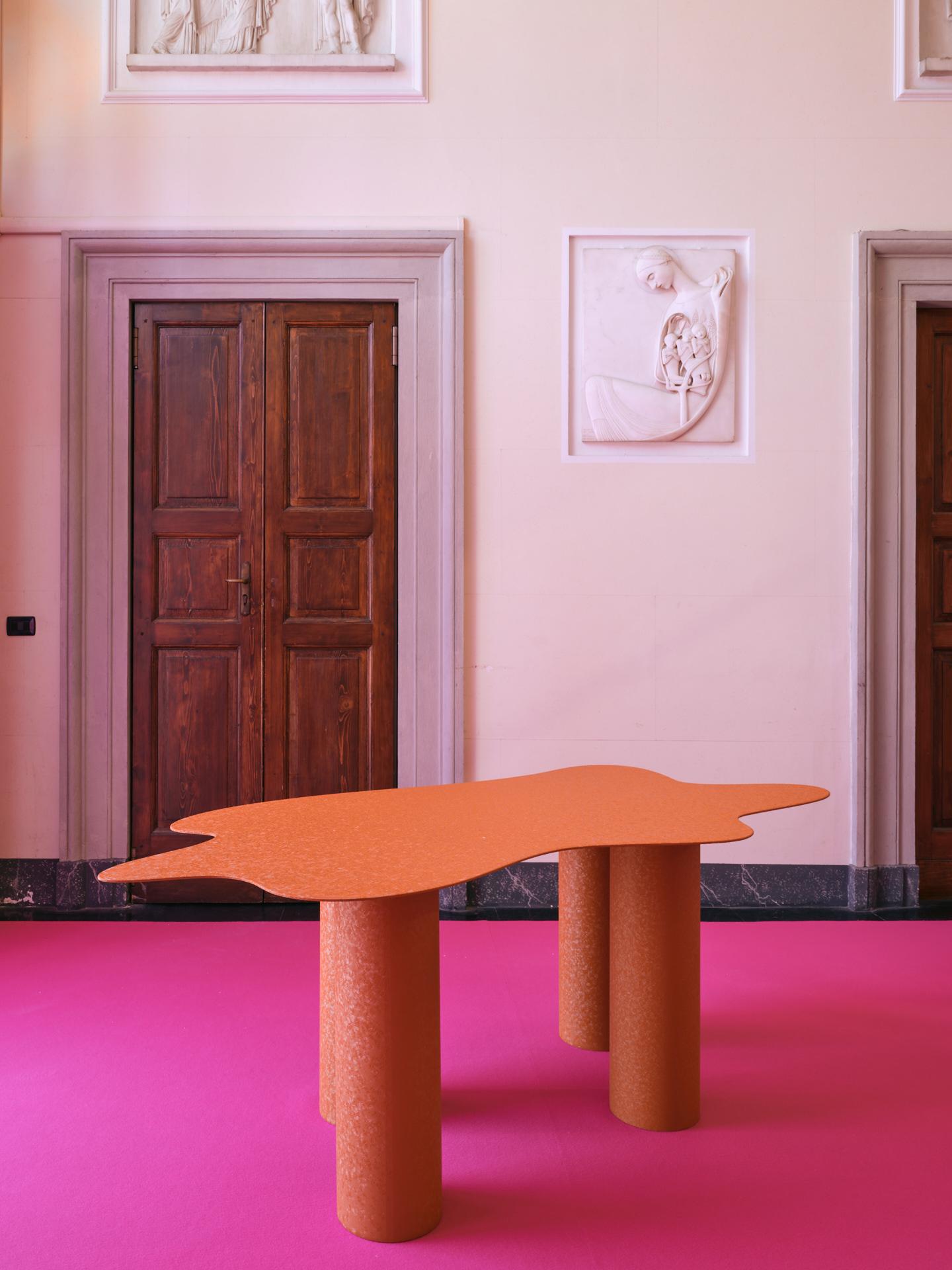 XXIe siècle et contemporain Table de salle  manger contemporaine en mtal revtu de poudre textur en vente