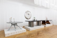 Table de salle à manger contemporaine 'Parova' par Zieta, acier inoxydable et Oak Oak foncé