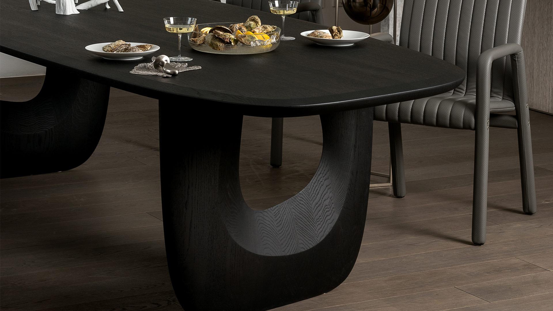 XXIe siècle et contemporain Table de salle à manger contemporaine 'Savignyplatz' par Man of Parts, Whiskey Oak, 360 cm en vente