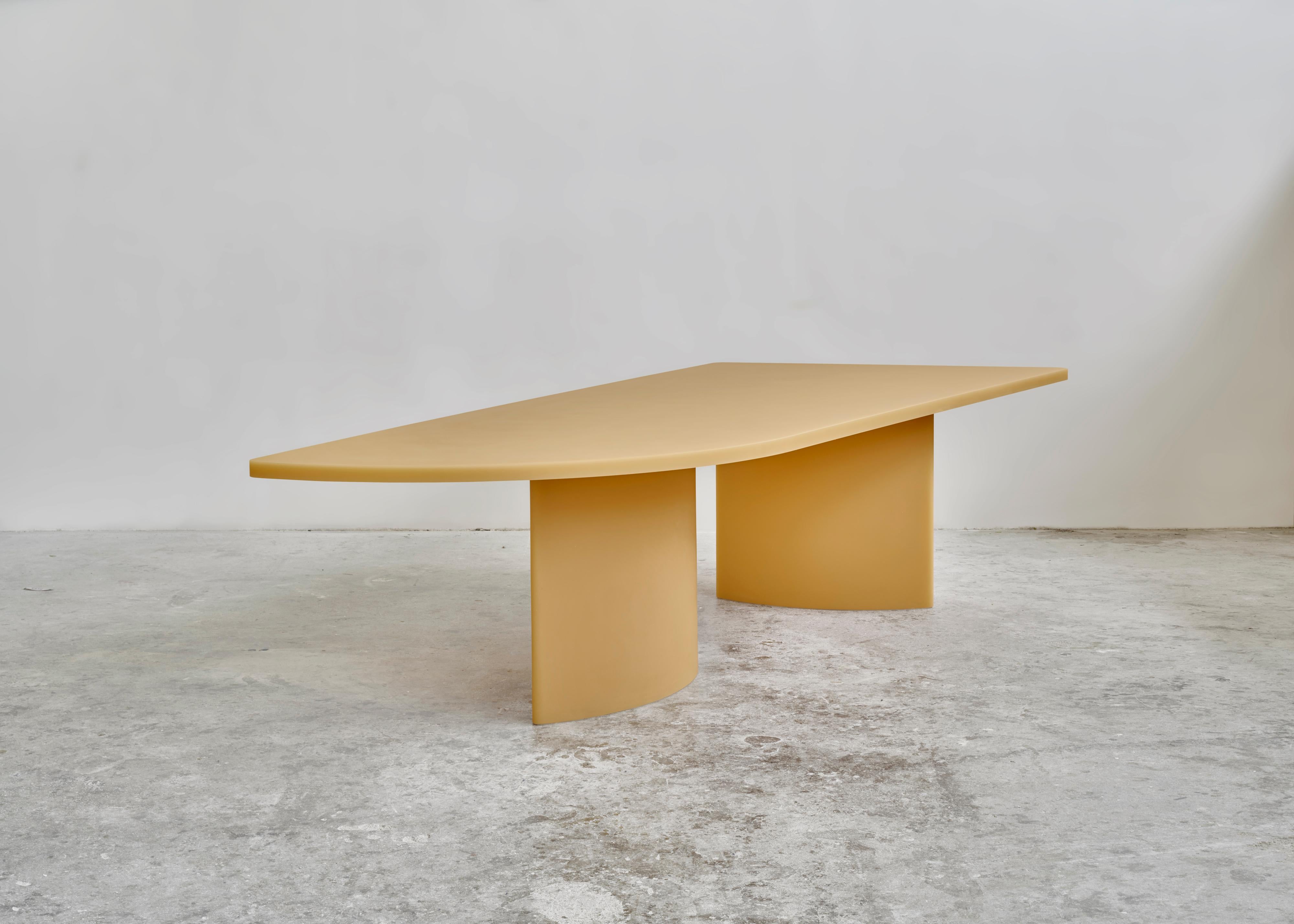 Néerlandais Table de bureau / salle à manger contemporaine par Sabine Marcelis, Honey en vente