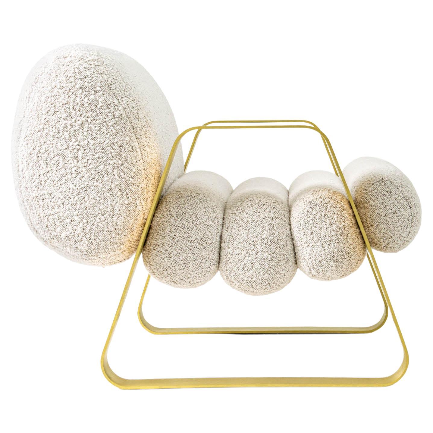 Poltrona Fabrice Contemporary con tessuto bianco. Prodotto in Italia da HESSENTIA