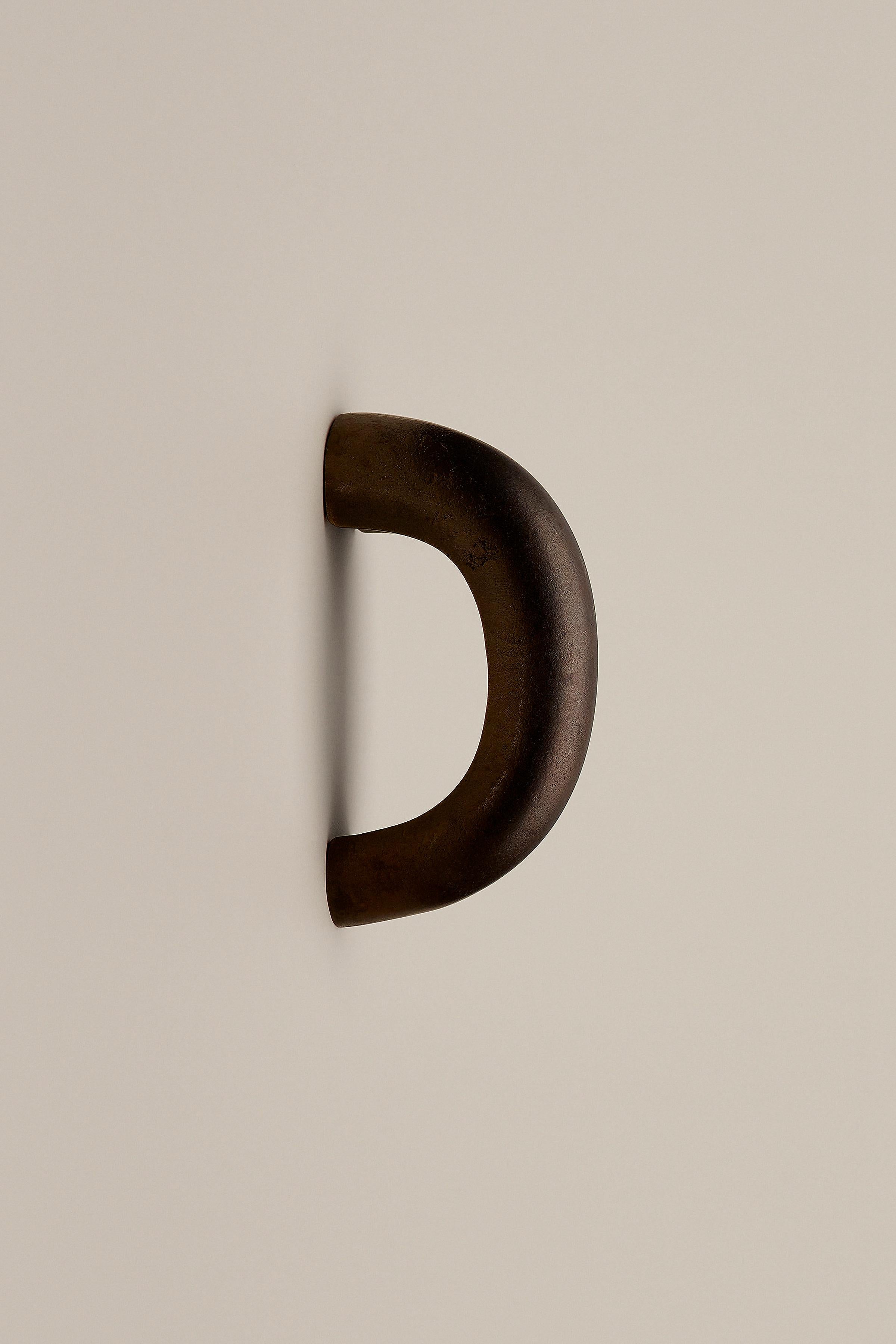 Poignée de porte / bouton contemporain 'Burly' par A Space Within, nickel poli en vente 1