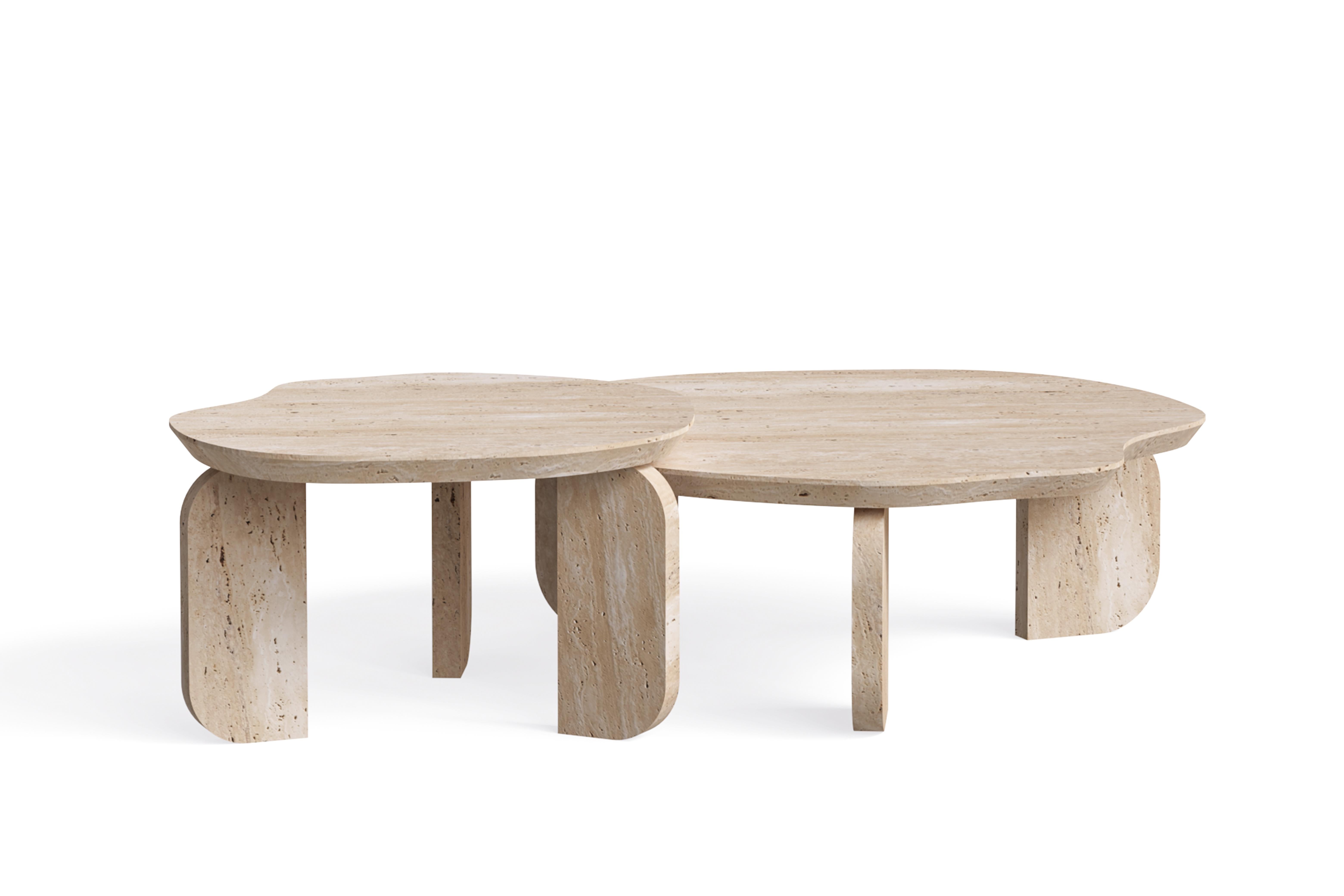 Lucidato Tavolino da salotto contemporaneo Dornes, Set/2, Travertino, fatto a mano Greenapple in vendita