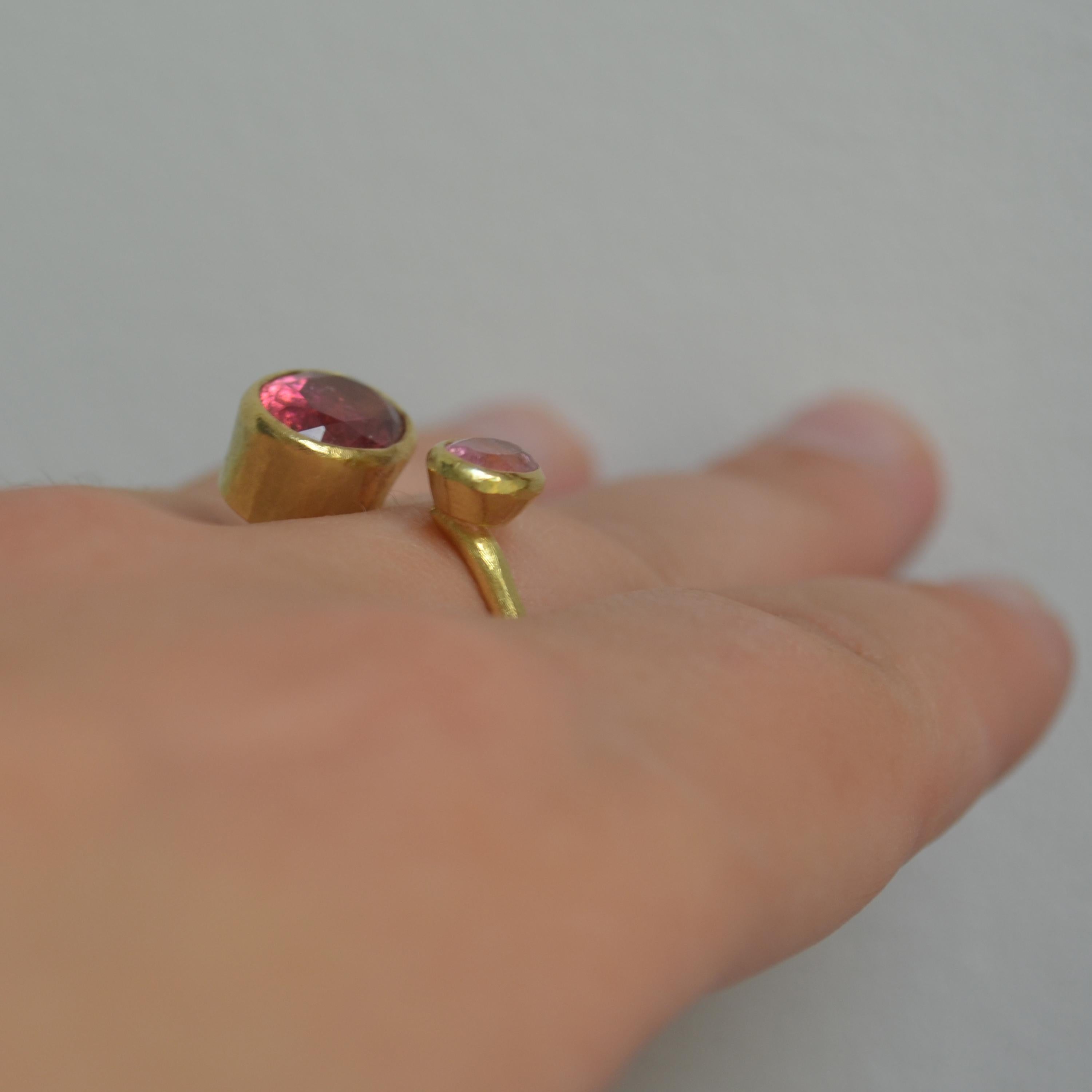 Contemporary Double Pink Tourmaline 18 Karat Gold Handmade Ring by Disa Allsopp For Sale 1