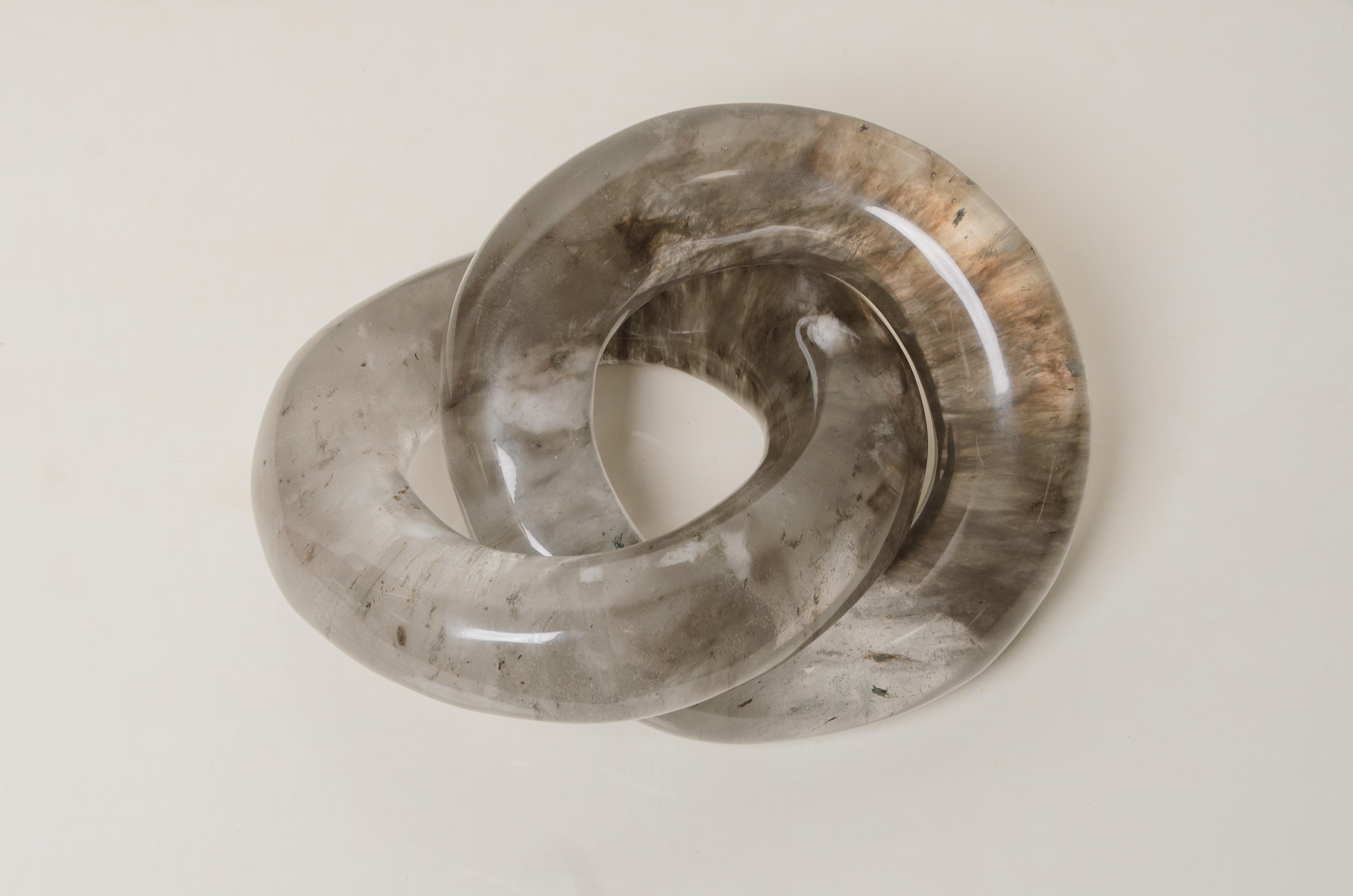 Contemporary Double Ring Link Sculpture in Smoke Crystal by Robert Kuo In New Condition For Sale In Los Angeles, CA