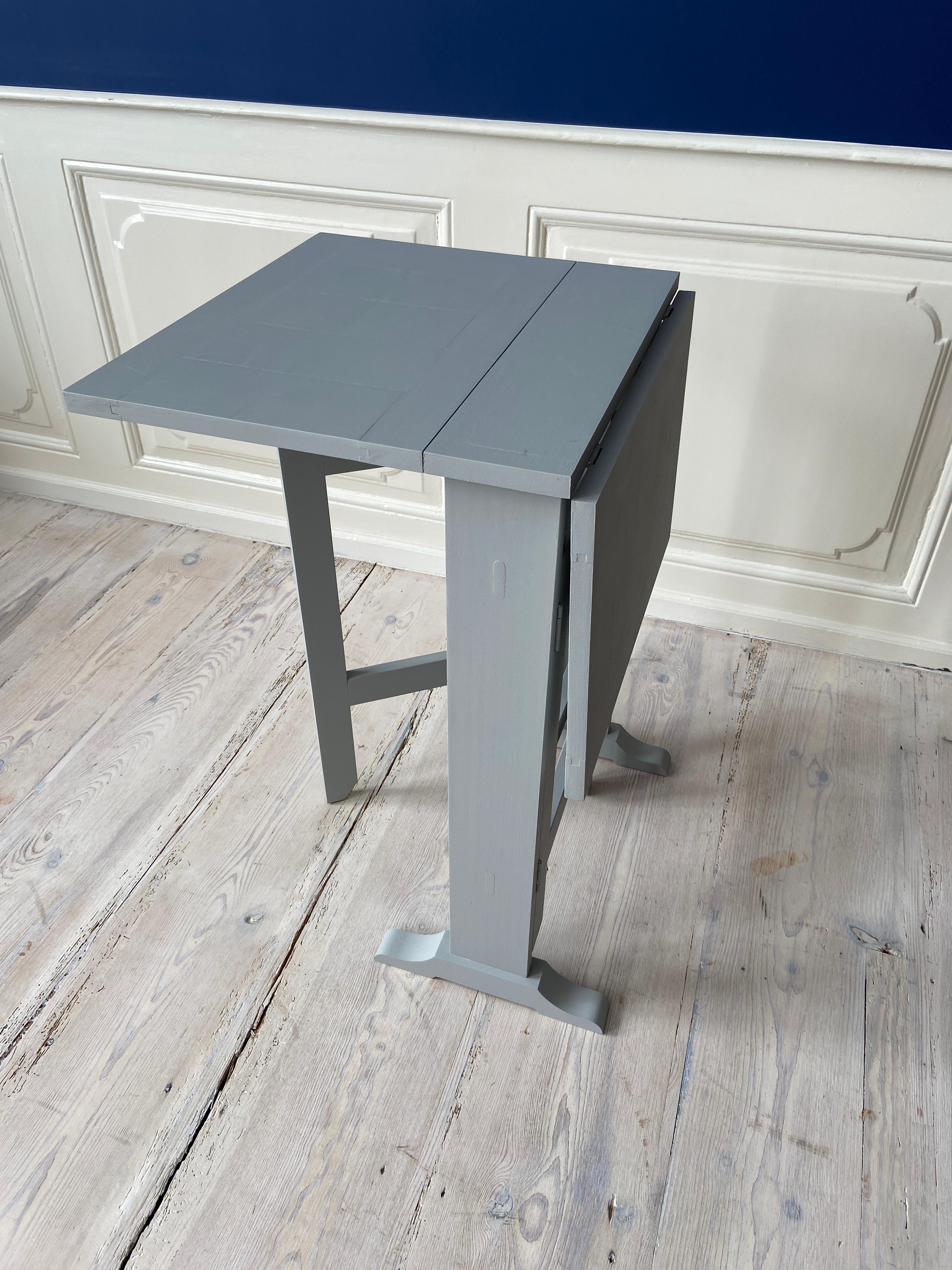 Contemporary Drop Leaf Table in Grey Painted Wood, Belgium  5