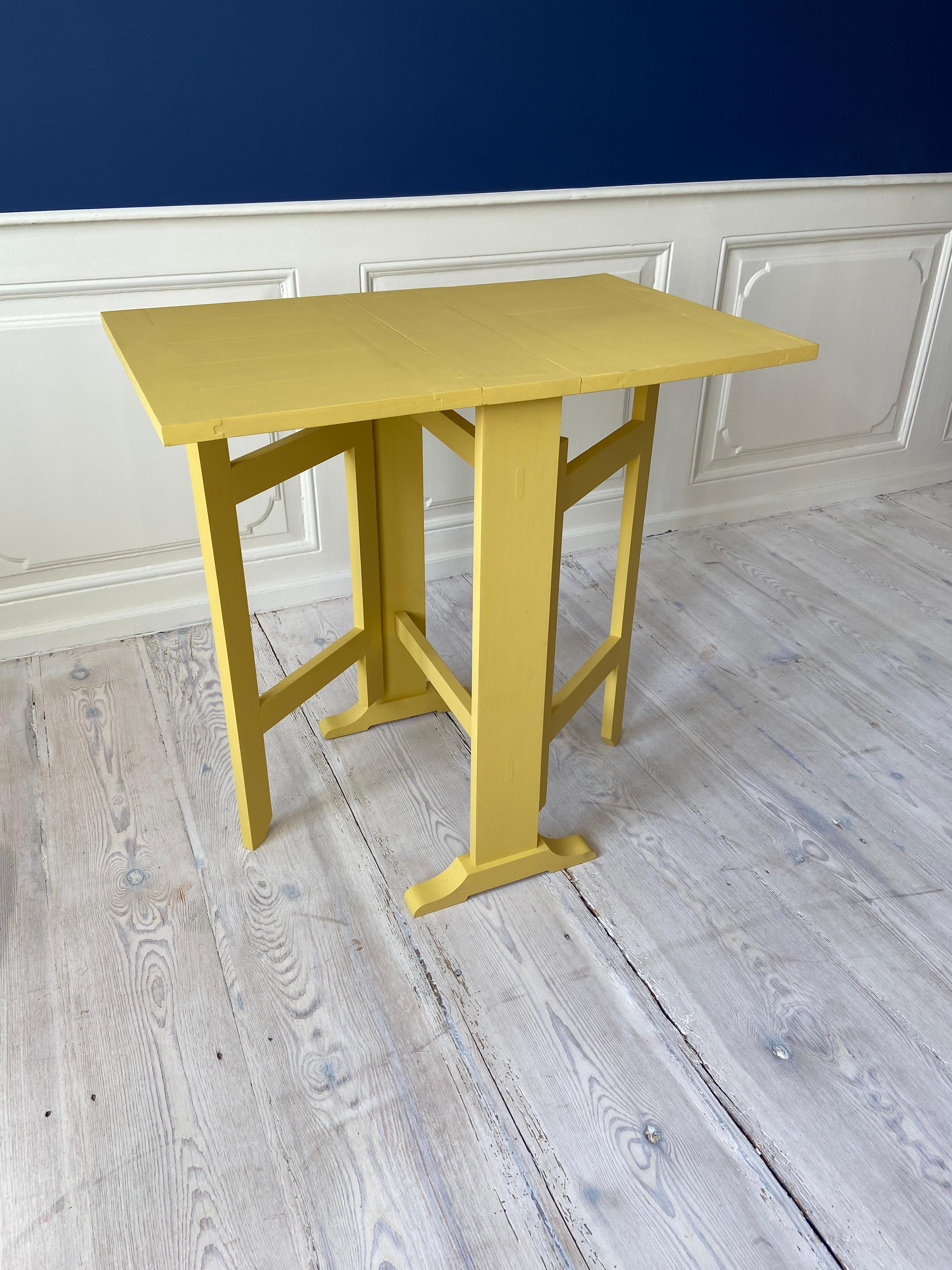 Contemporary Drop Leaf Table in Yellow Painted Wood, Belgium In New Condition In Copenhagen K, DK