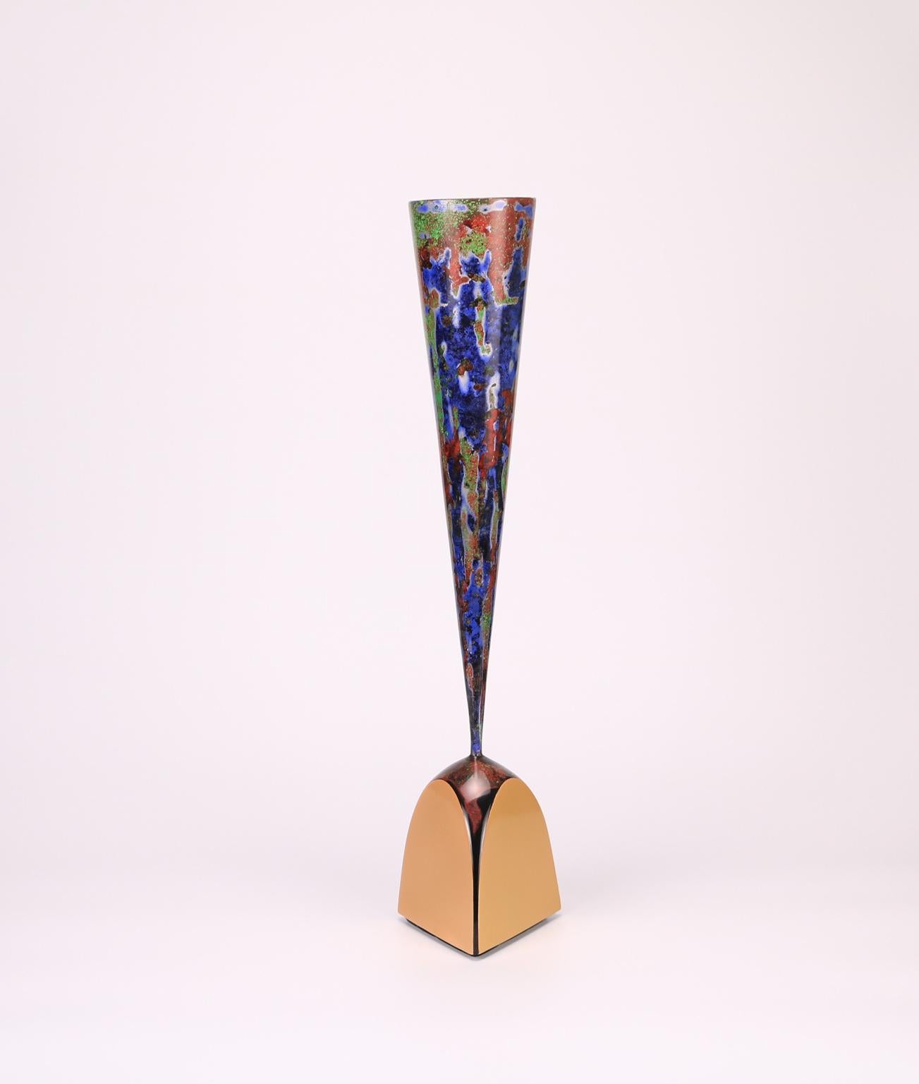 Futurist Contemporary, Dry and Gold Lacquer Ceramic Vessel by Golem of Italy For Sale