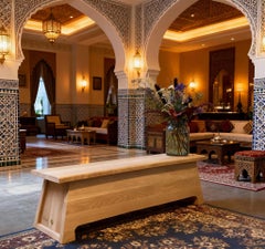 Mesa auxiliar de diseño holandés contemporáneo Harm De Veer Roble Madera