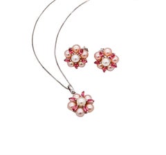 Suite de boucles d'oreilles contemporaines en or 14 carats avec perles et saphirs roses de 1,07 carat