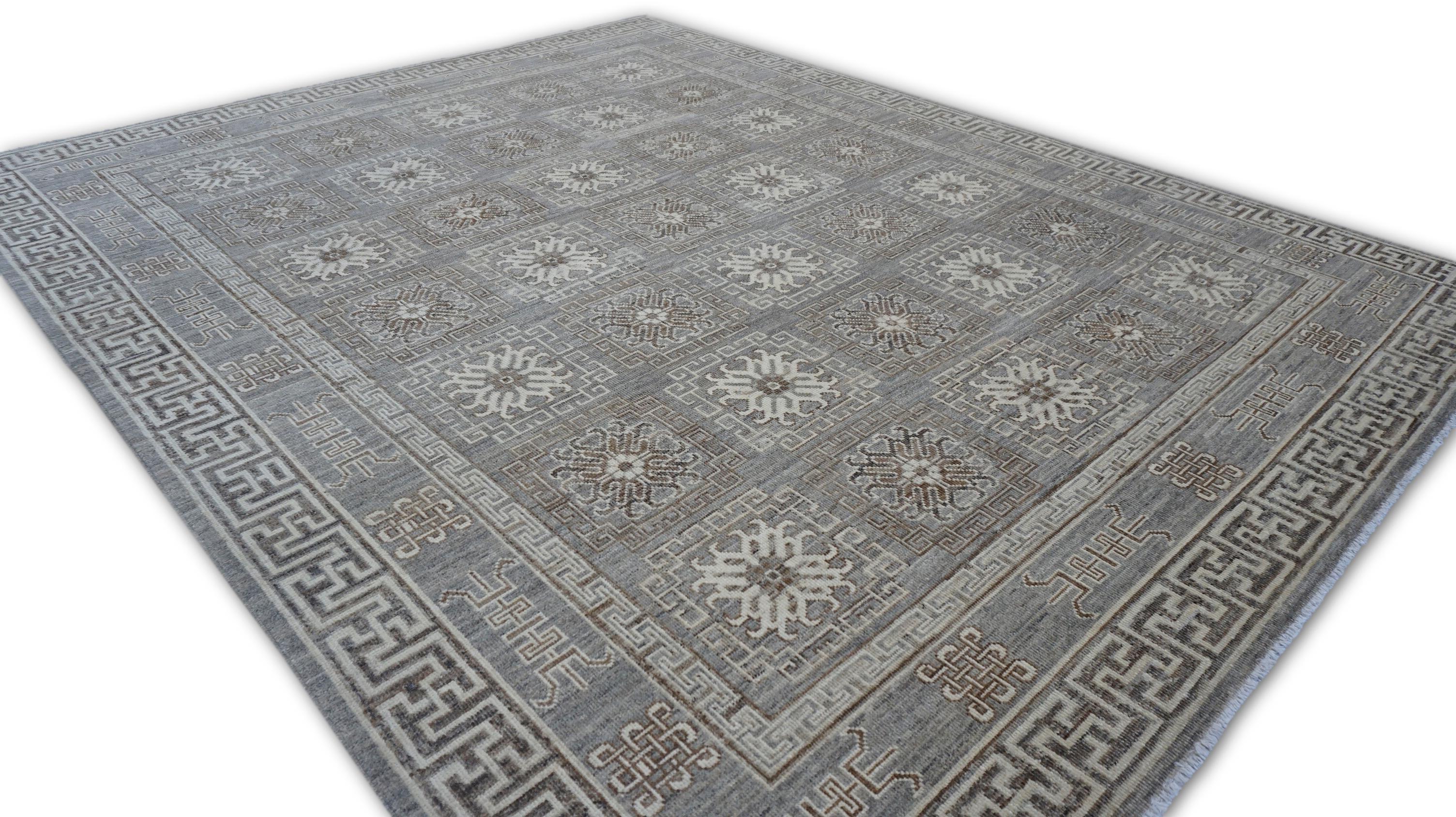 Contemporary Earthy Toned Sultanabad Inspired Wool Rug 8'x10' (21. Jahrhundert und zeitgenössisch) im Angebot