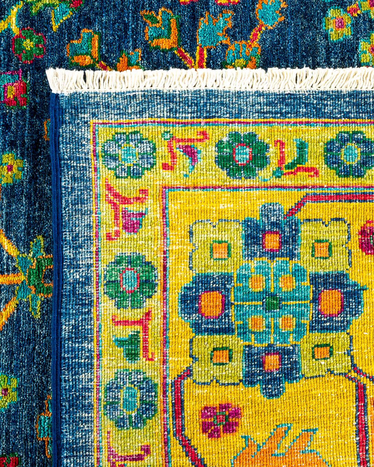 XXI secolo e contemporaneo Tappeto contemporaneo eclettico in lana annodata a mano di colore blu in vendita