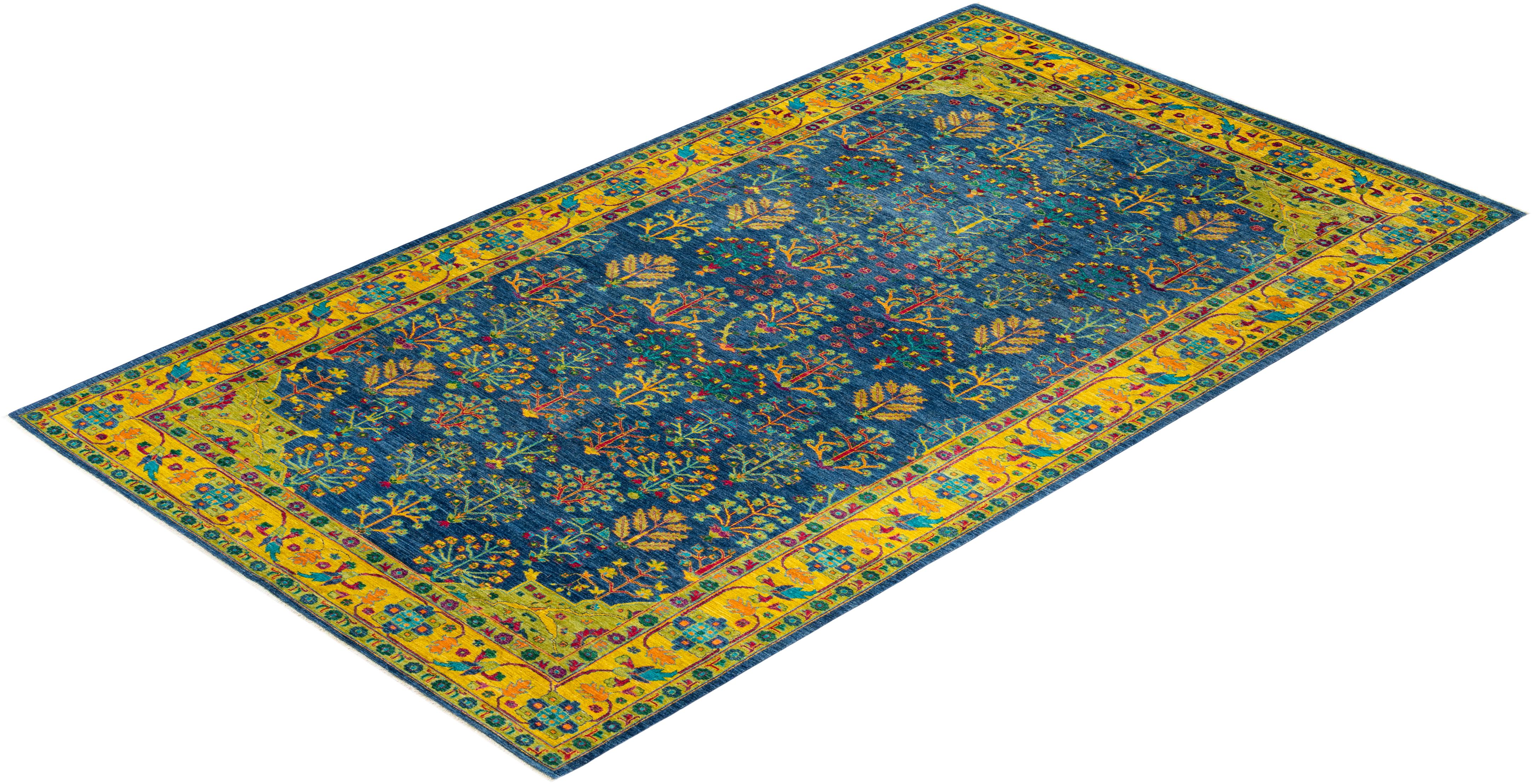 Tappeto contemporaneo eclettico in lana annodata a mano di colore blu in vendita 2