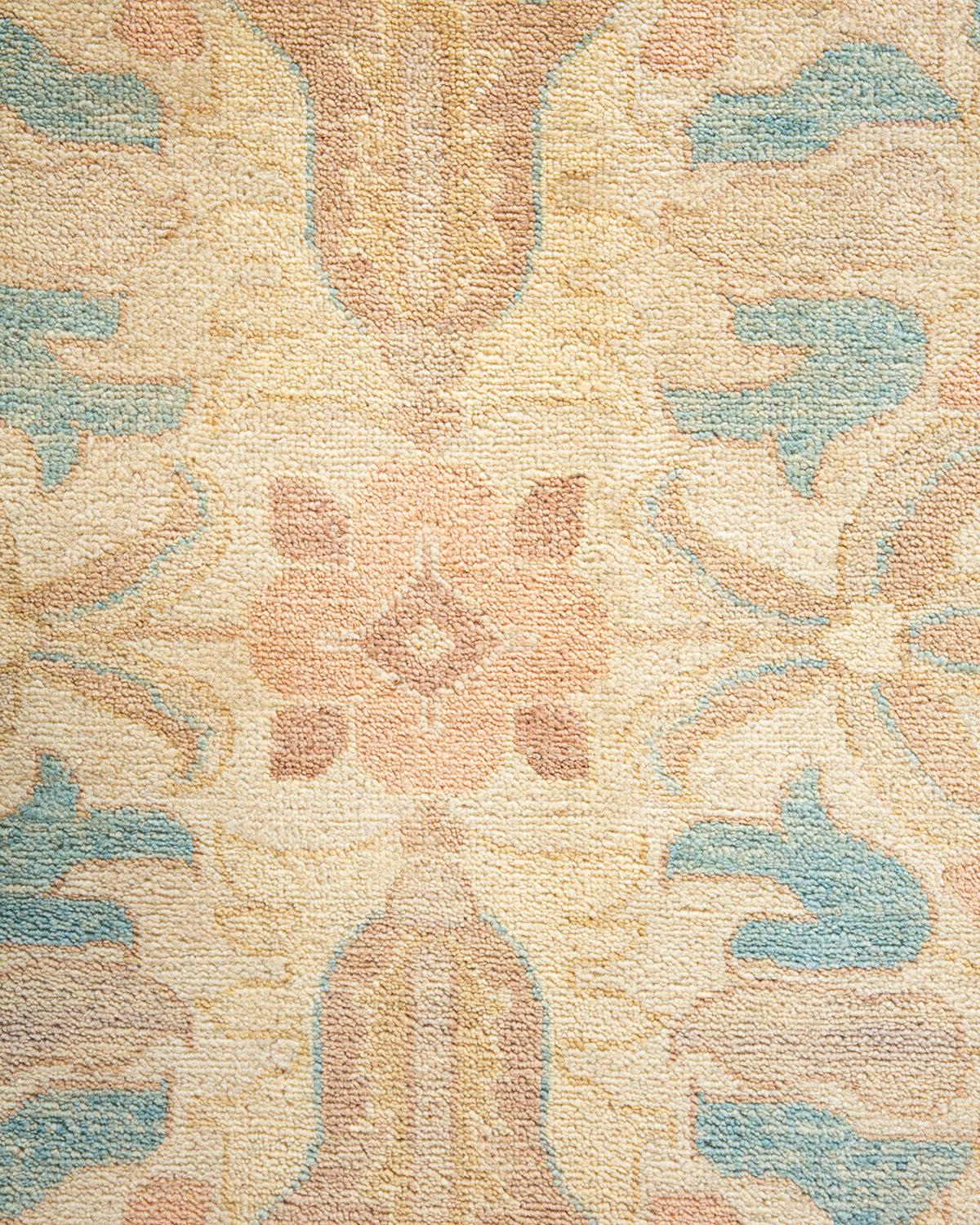 Contemporary Eclectic Hand Knotted Wool Ivory Area Rug (Pakistanisch) im Angebot