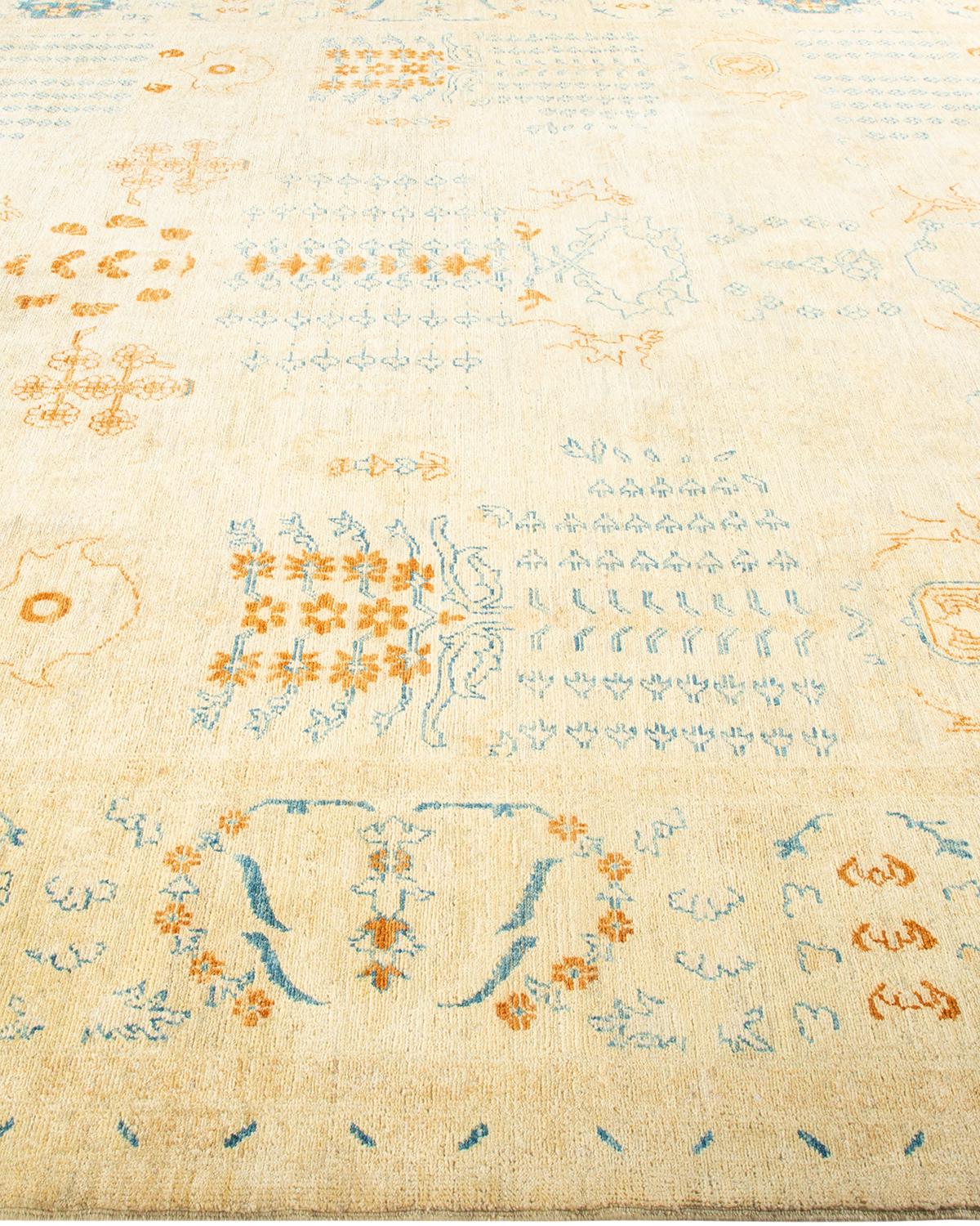 Contemporary Eclectic Hand Knotted Wool Ivory Area Rug In New Condition For Sale In Norwalk, CT