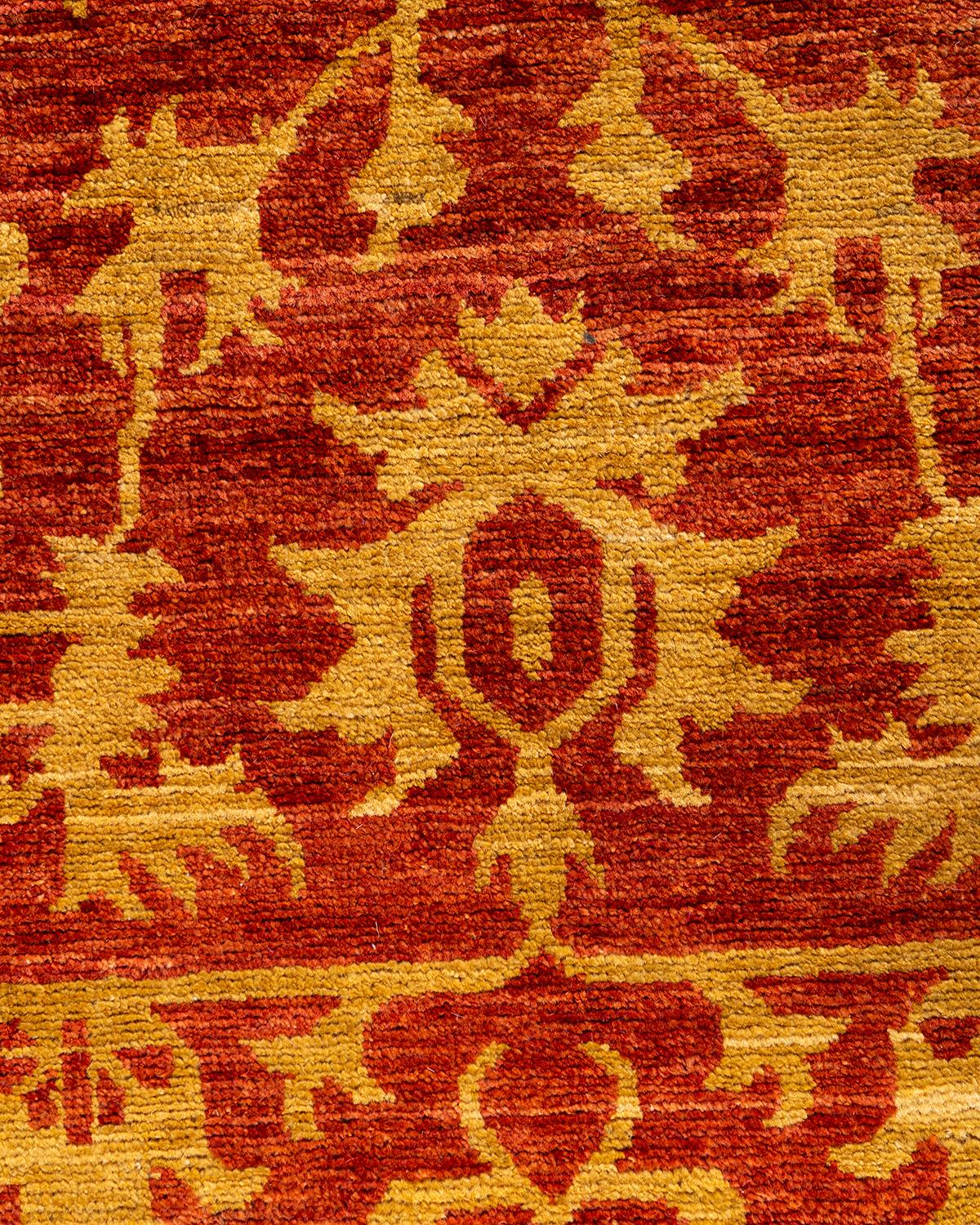 Contemporary Eclectic Hand Knotted Wool Red Runner (Pakistanisch) im Angebot
