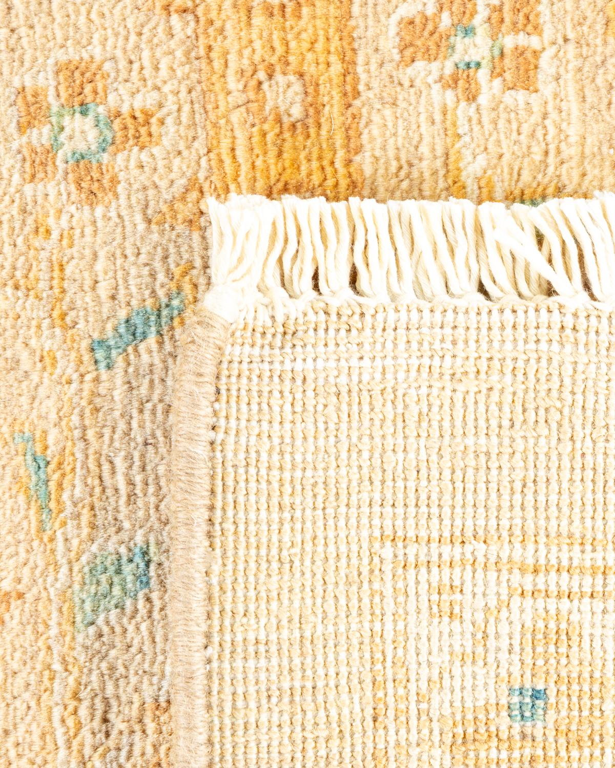 XXIe siècle et contemporain Tapis éclectique contemporain en laine nouée à la main jaune en vente