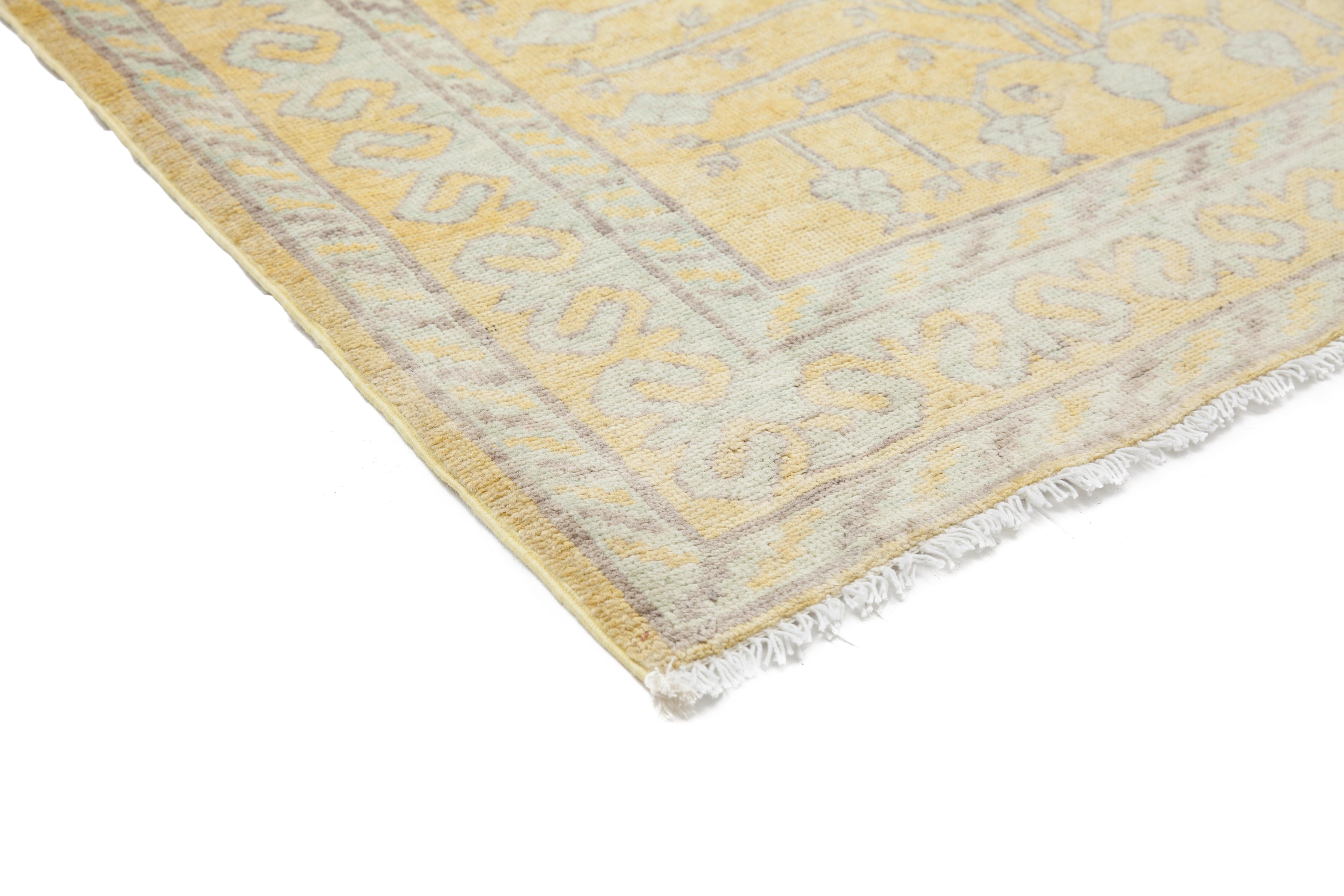 Frais, pleins d'entrain et surtout luxueux, les tapis de la collection Modern peuvent revigorer une pièce traditionnelle avec autant de grâce qu'ils peuvent donner du relief à un espace plus contemporain. Quels que soient leur couleur et leur style,