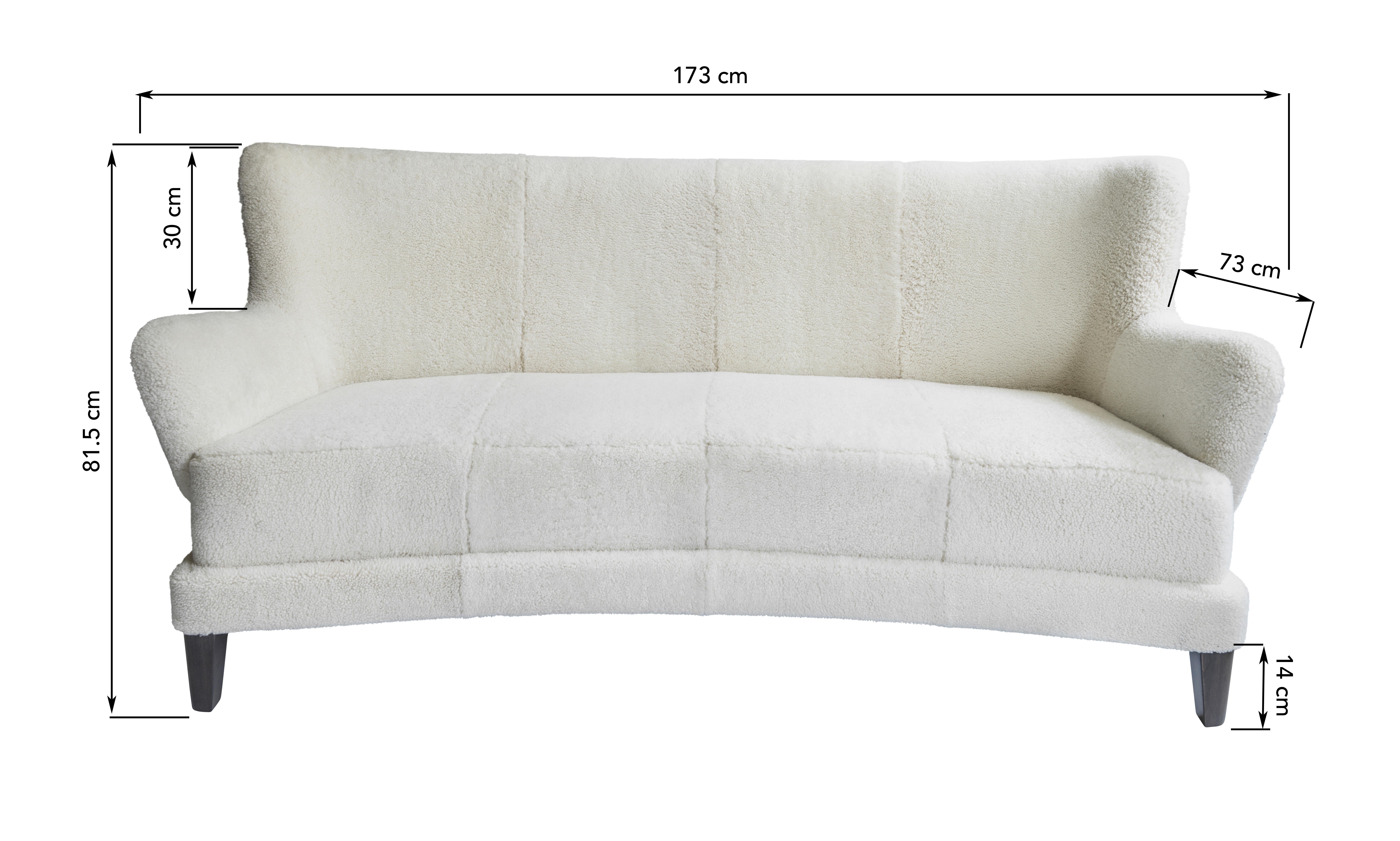 Art Deco Contemporary Eclipse Curved Sofa in White Sheepskin and Leather Upholstery For Sale