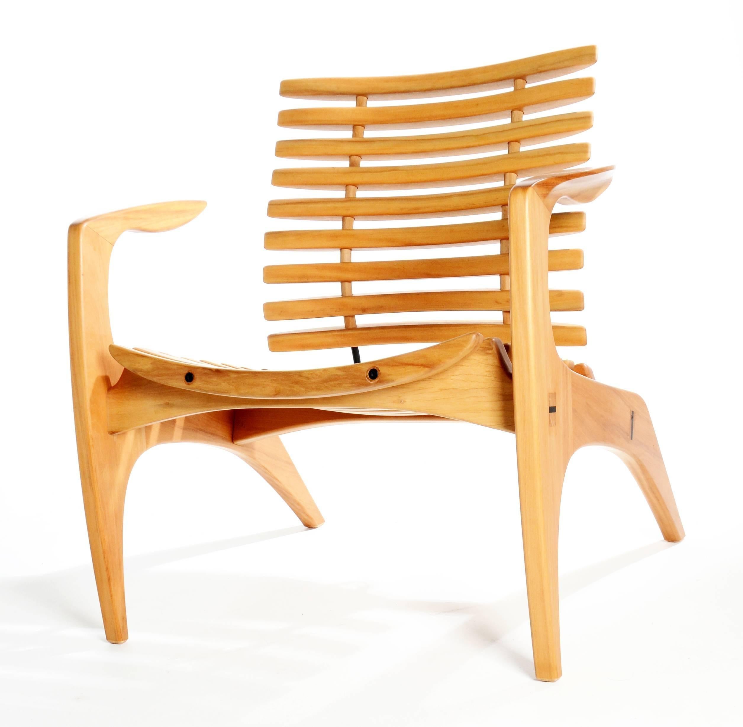 Travail du bois Chaise contemporaine « Ella » en bois du designer brésilien Henrique Canella en vente