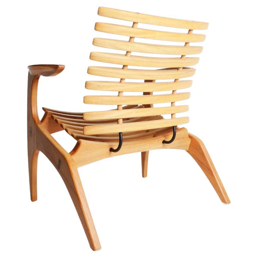 Chaise contemporaine « Ella » en bois du designer brésilien Henrique Canella en vente