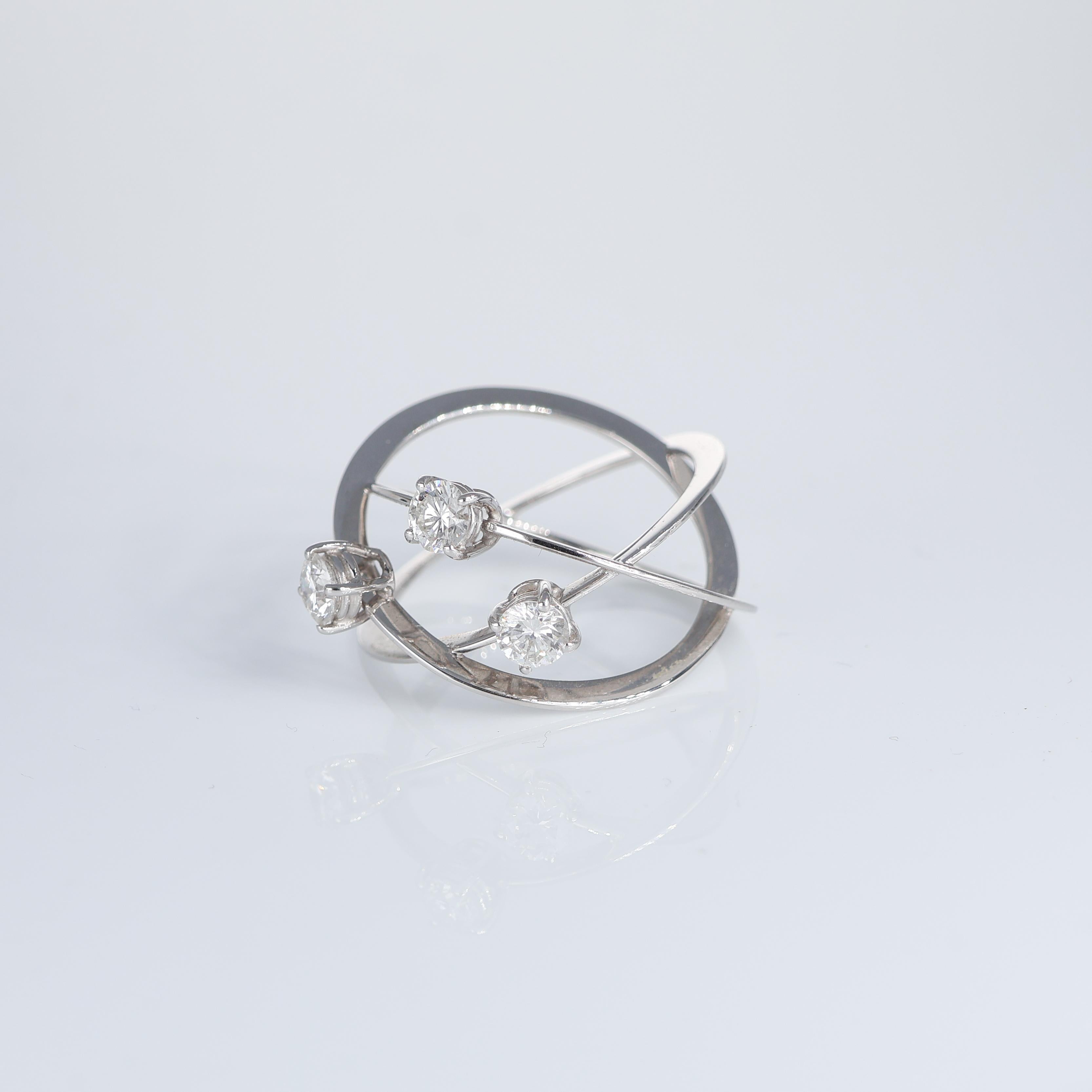 Brilliant Cut Contemporary Ellipse White Diamond 0.76 carats Ring in 18kt White Gold For Sale