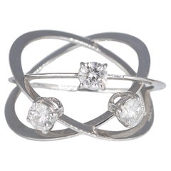 Anillo contemporáneo de diamantes blancos elípticos de 0,76 quilates en oro blanco de 18 quilates
