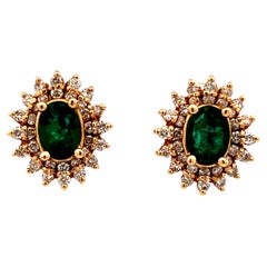 Boucles d'oreilles Contemporary Emerald and Diamond Cluster 14k Yellow Stud Ears