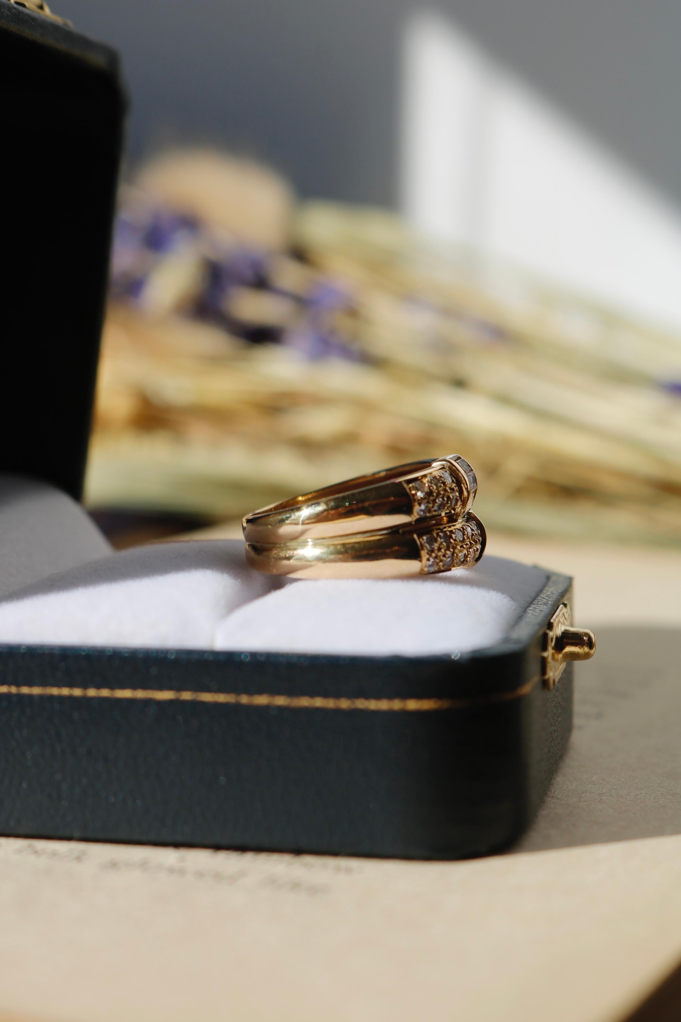 Women's or Men's Contemporary Emerald and Diamond Yellow Gold Statement Ring For Sale