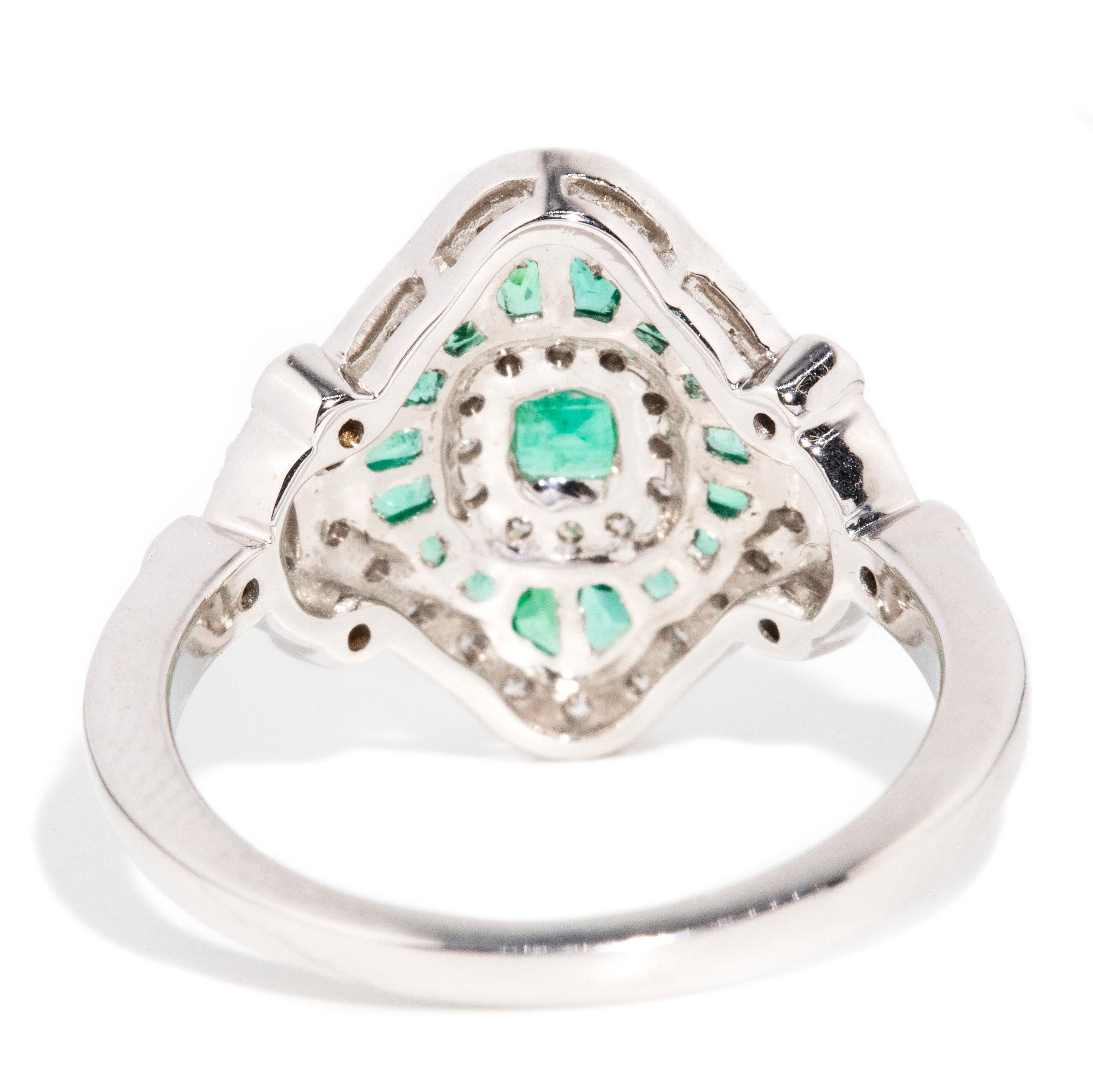 Contemporary Emerald & Diamond Art Deco-Inspired 18 Carat White Gold Ring For Sale 2