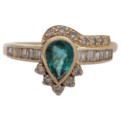 Contemporary Emerald Diamond Yellow Gold Cocktail Ring Contemporary Emerald Diamond Yellow Gold Cocktail Ring