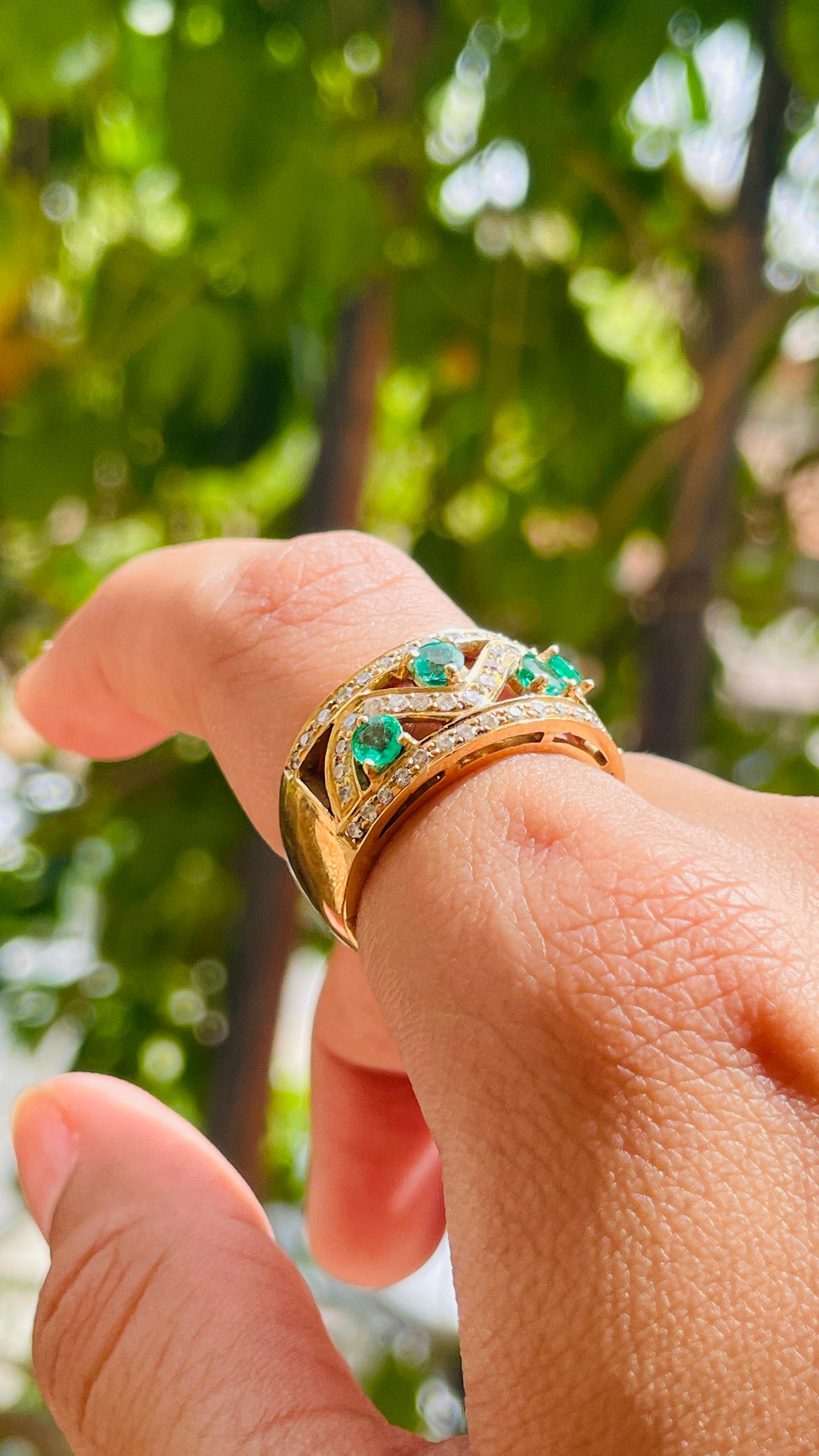 For Sale:  Contemporary Emerald Wedding Band with Diamonds in 18k Solid Yellow Gold 10