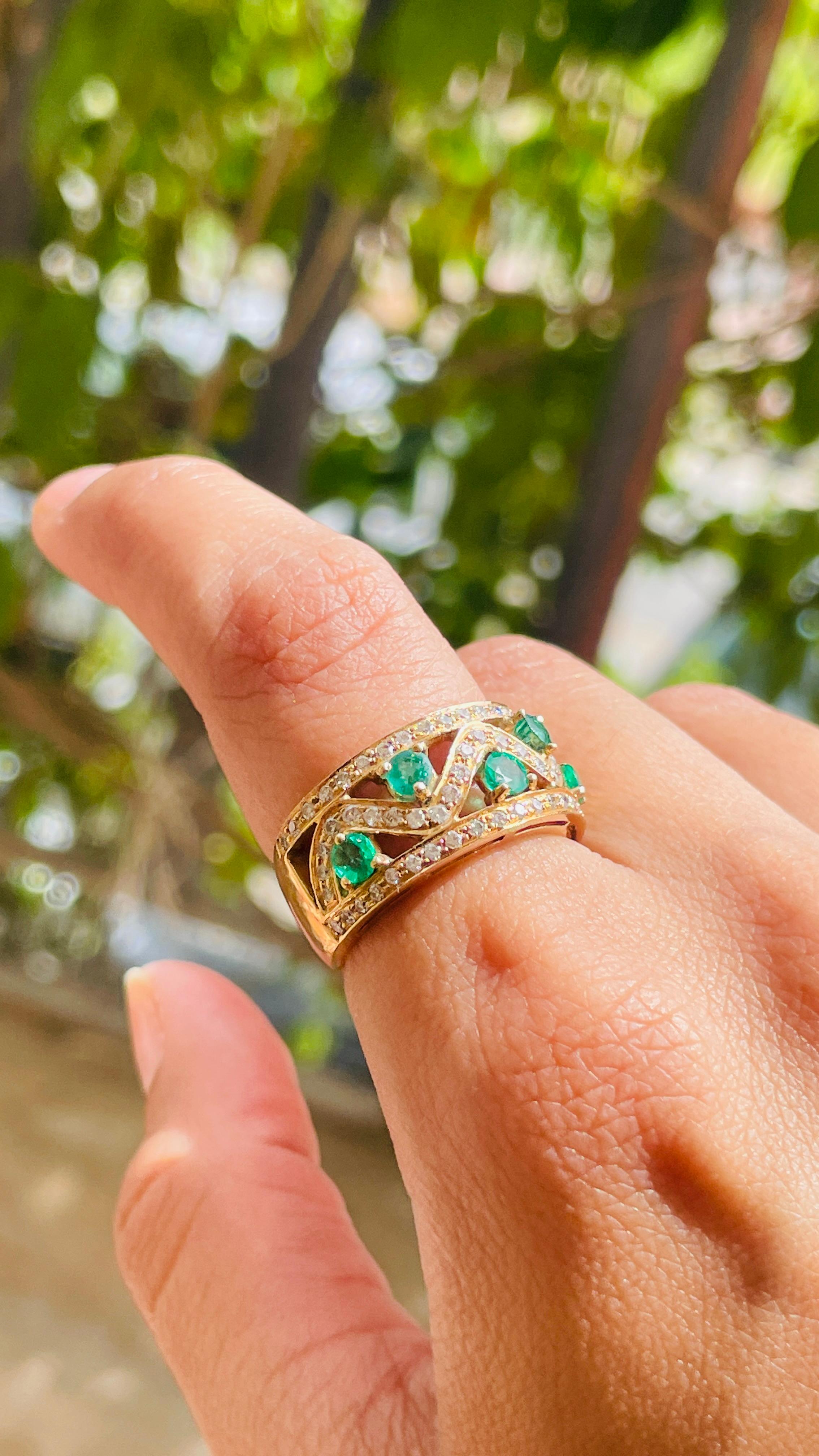 For Sale:  Contemporary Emerald Wedding Band with Diamonds in 18k Solid Yellow Gold 2
