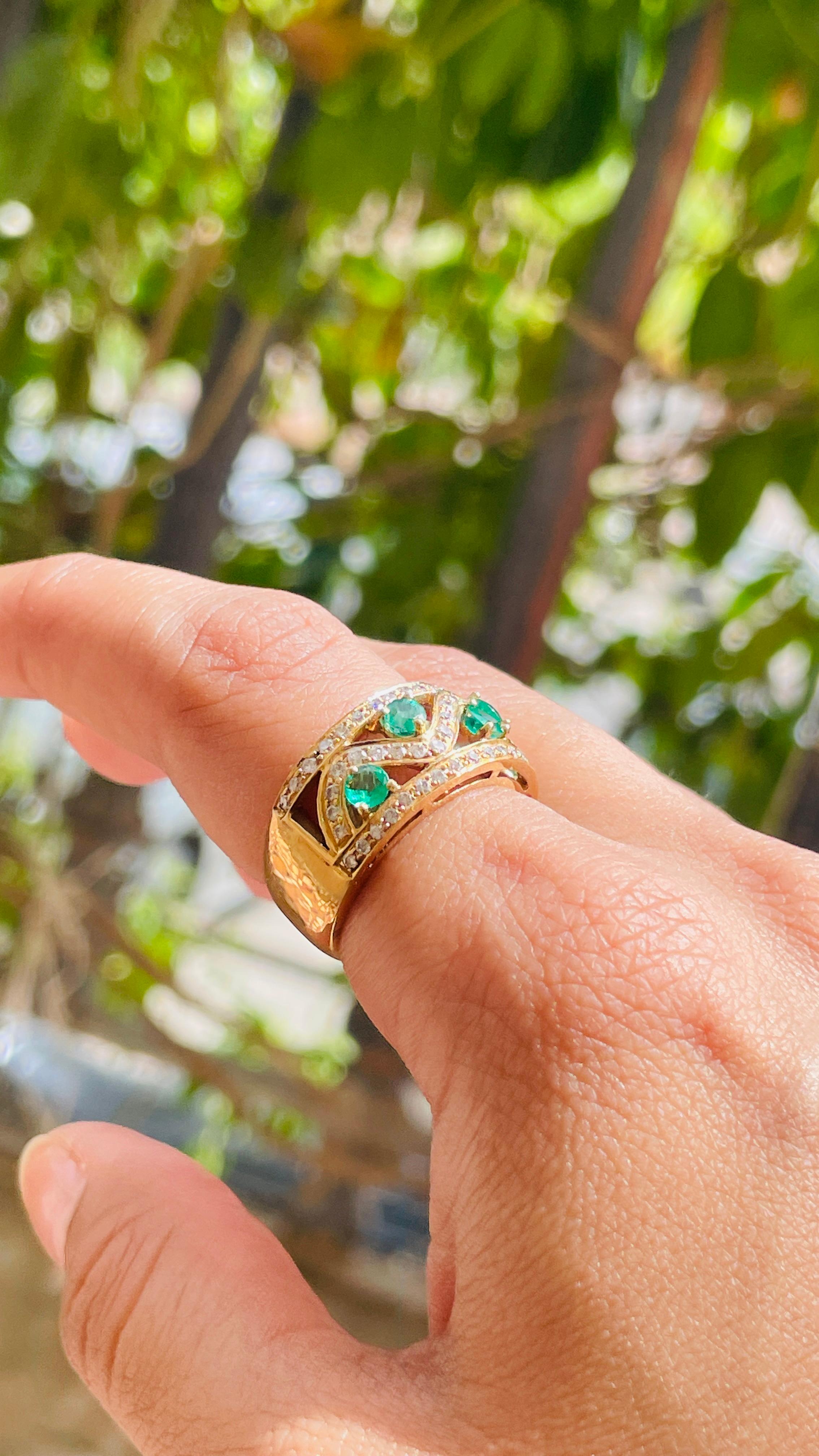 For Sale:  Contemporary Emerald Wedding Band with Diamonds in 18k Solid Yellow Gold 5