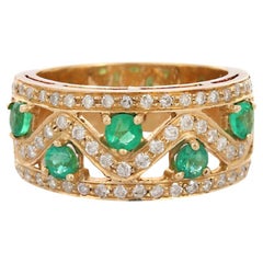 Alianza de Esmeralda Contemporánea con Diamantes en Oro Amarillo Macizo de 18k