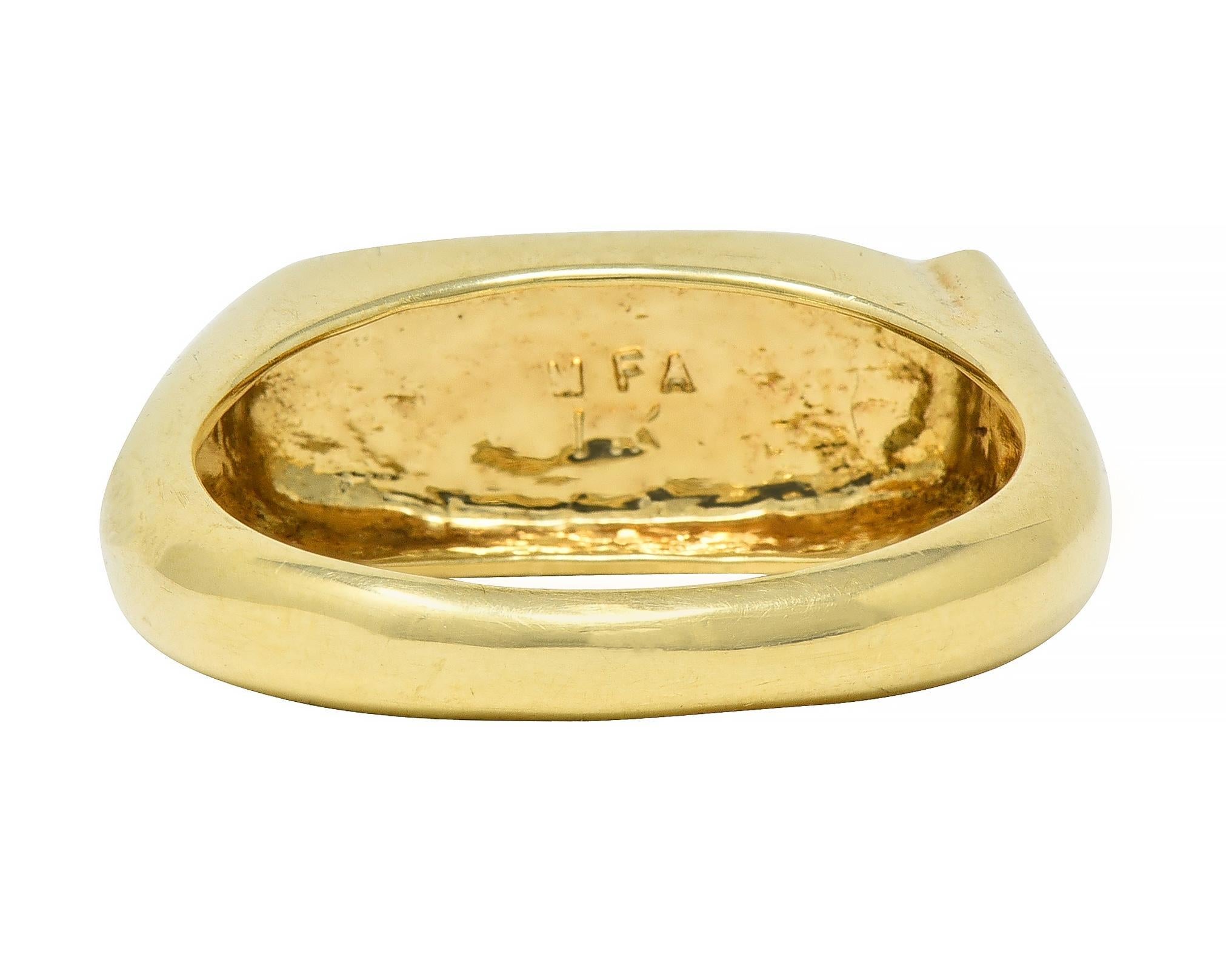 Zeitgenössischer Emaille 14 Karat Gelbgold Ägyptische Revival Kartusche Siegelring für Damen oder Herren im Angebot