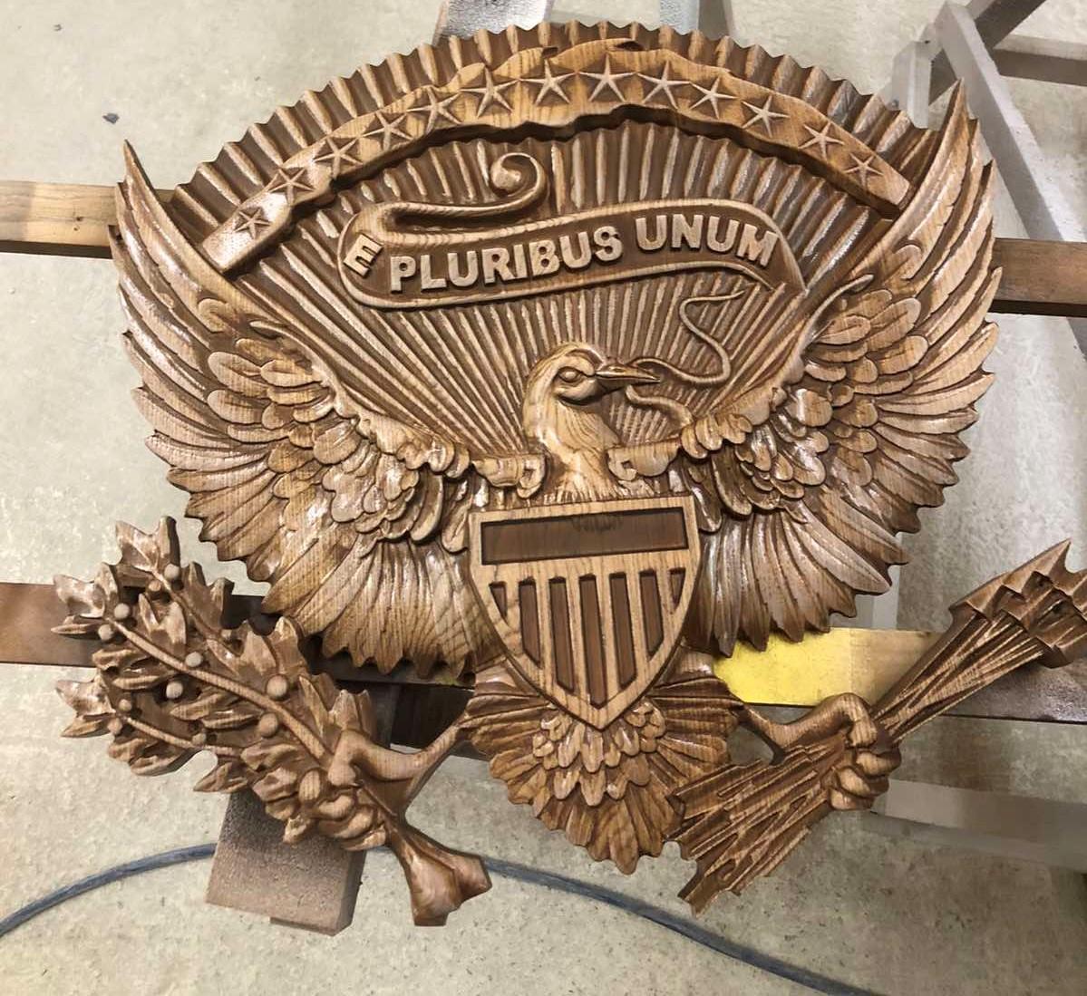 Contemporary Engraved Ash Wood American Seal In New Condition For Sale In Naperville, IL