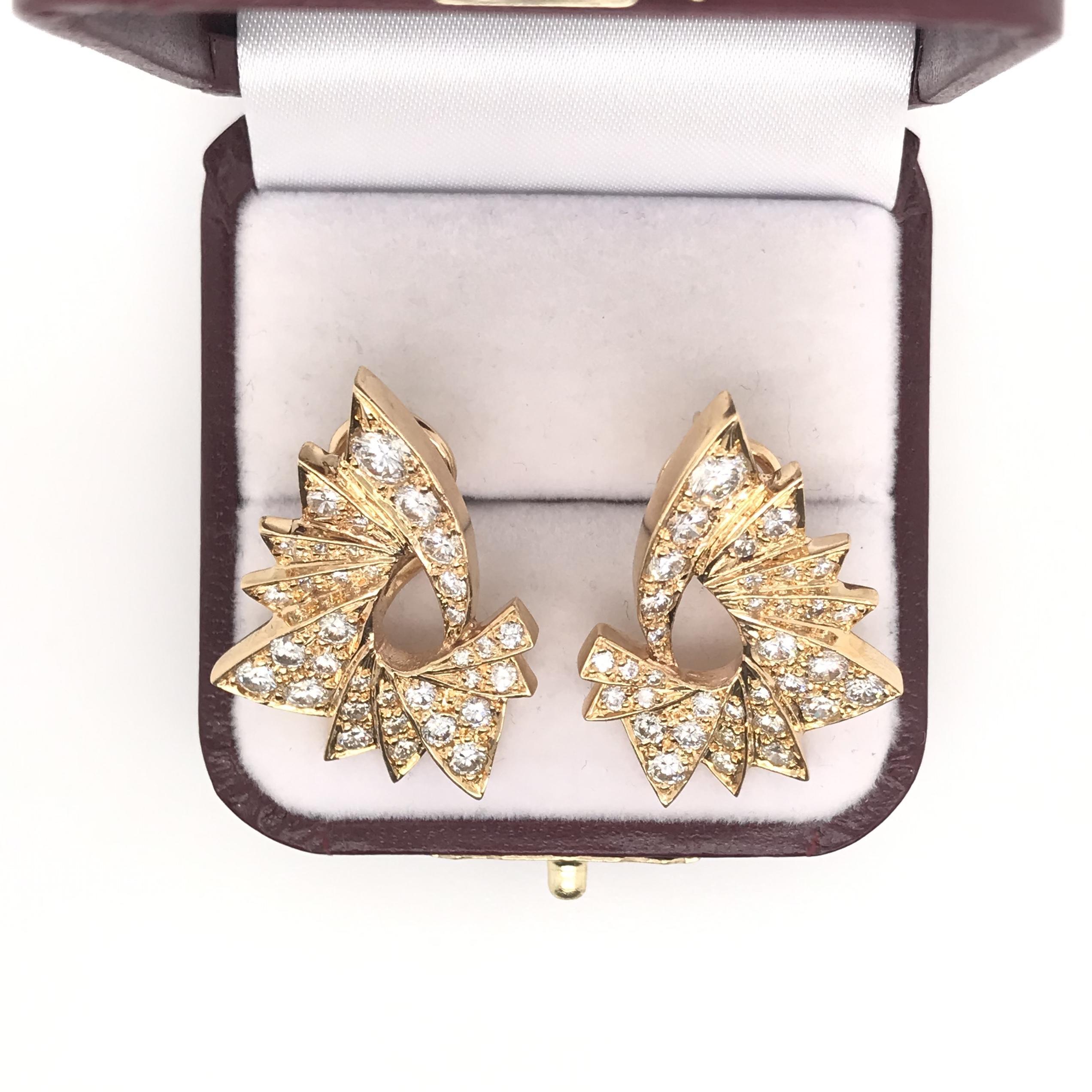 Contemporary Estate 3 Carat DTW Diamond Earrings For Sale 1