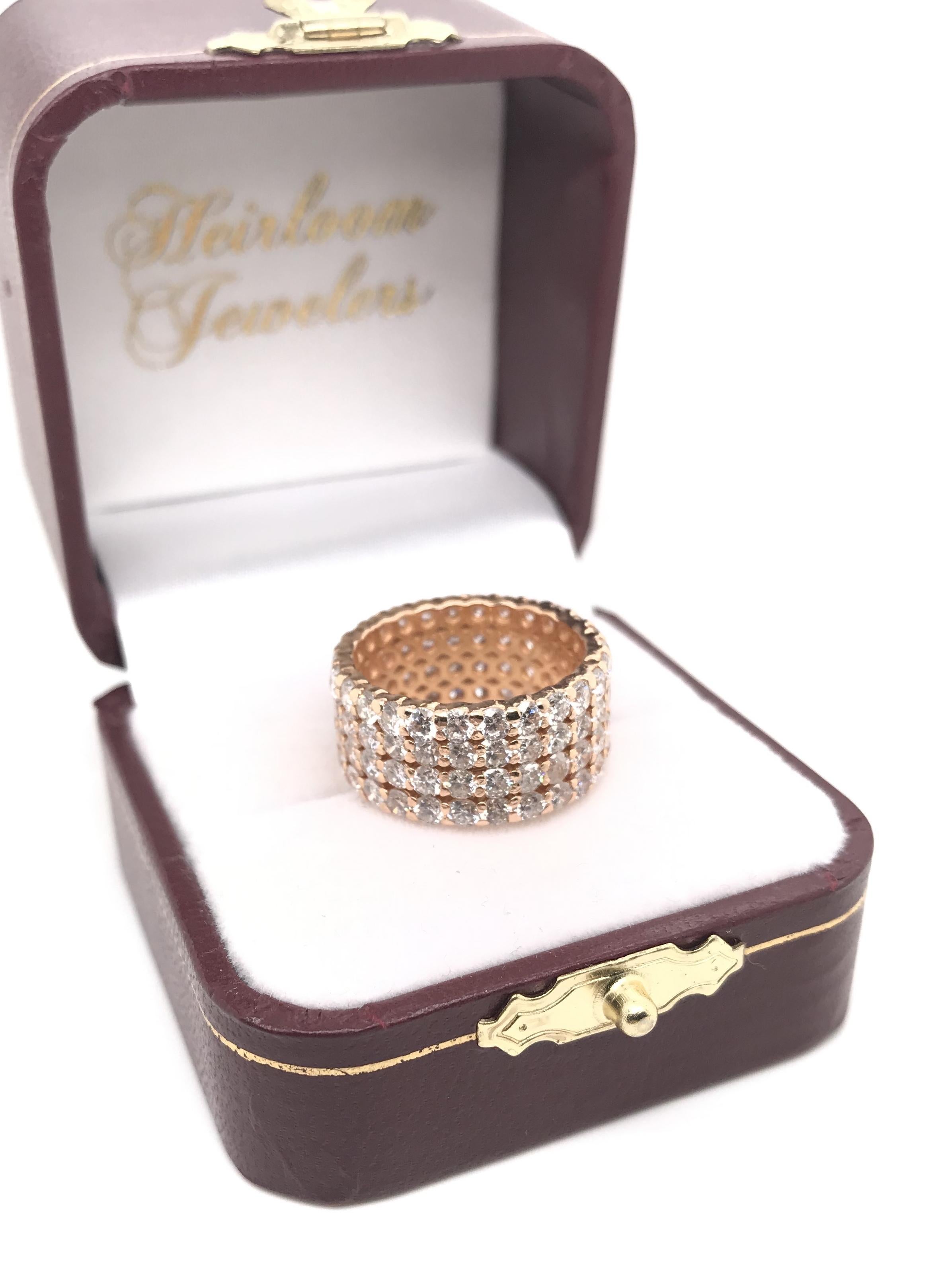 Contemporary Estate 5 Carat DTW Diamond and Rose Gold Band For Sale 5