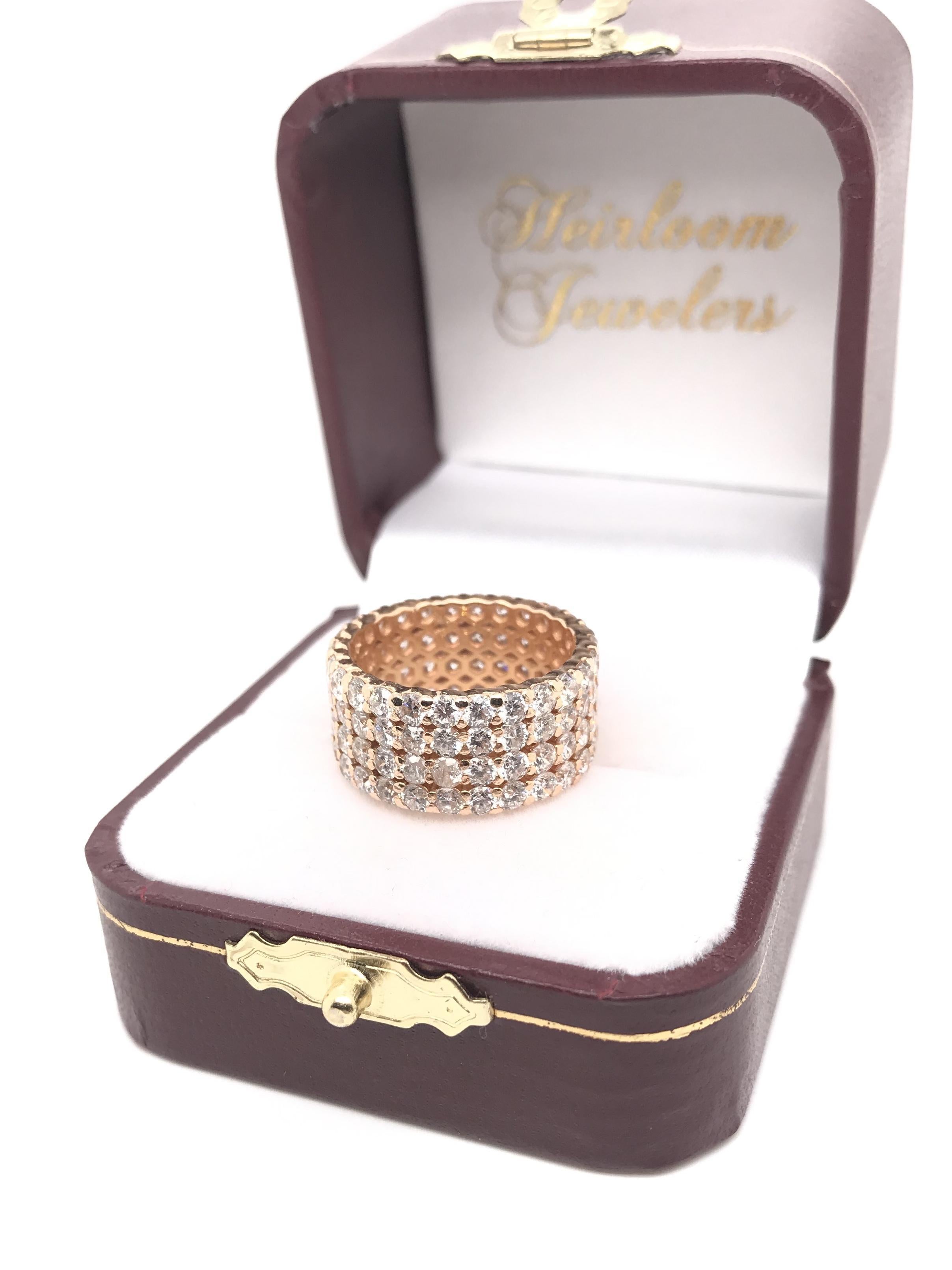 Contemporary Estate 5 Carat DTW Diamond and Rose Gold Band For Sale 6