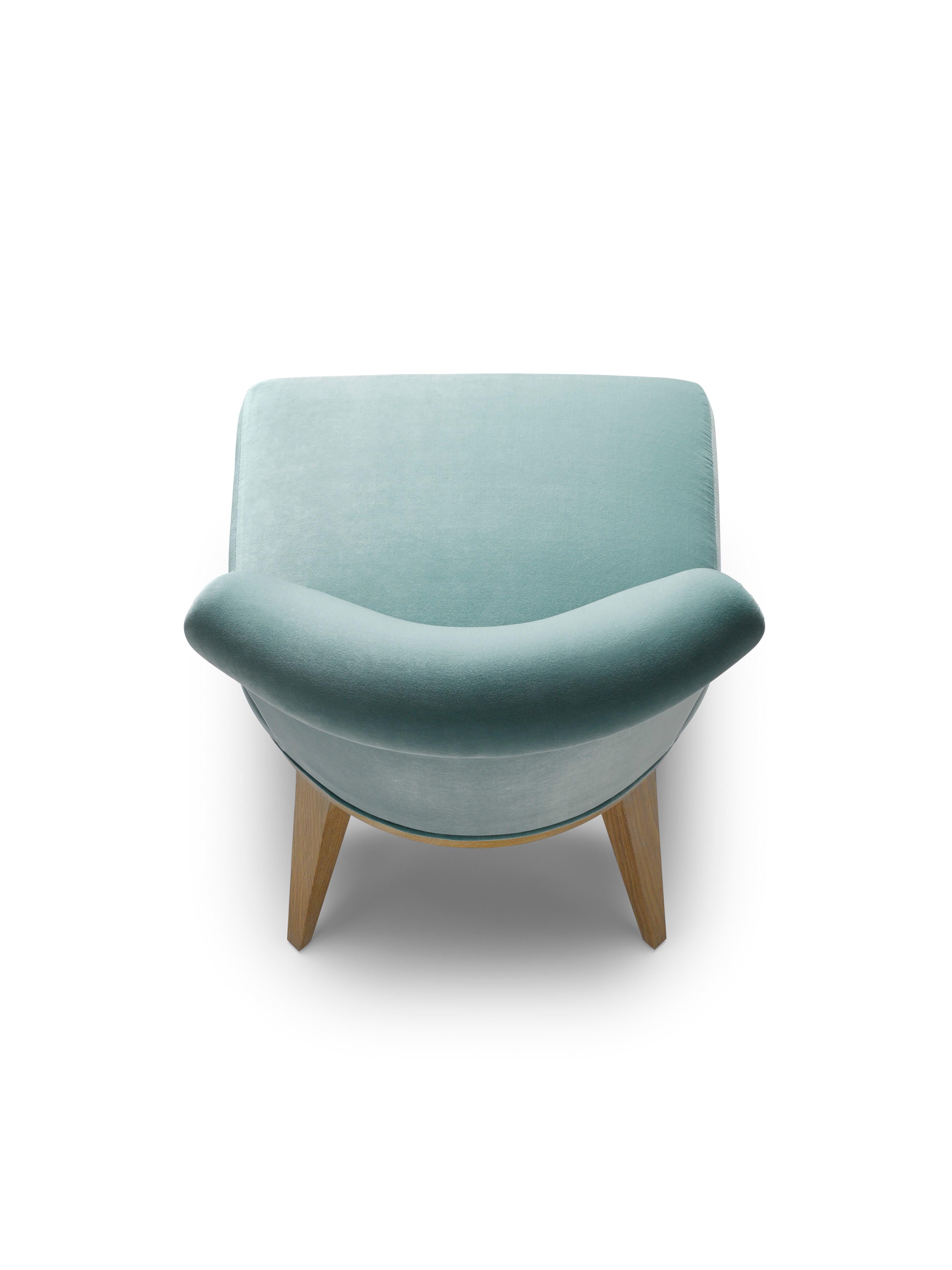Modern Contemporary Eto Dining Chair in cotton velvet with Solid Oak or Walnut Legs For Sale
