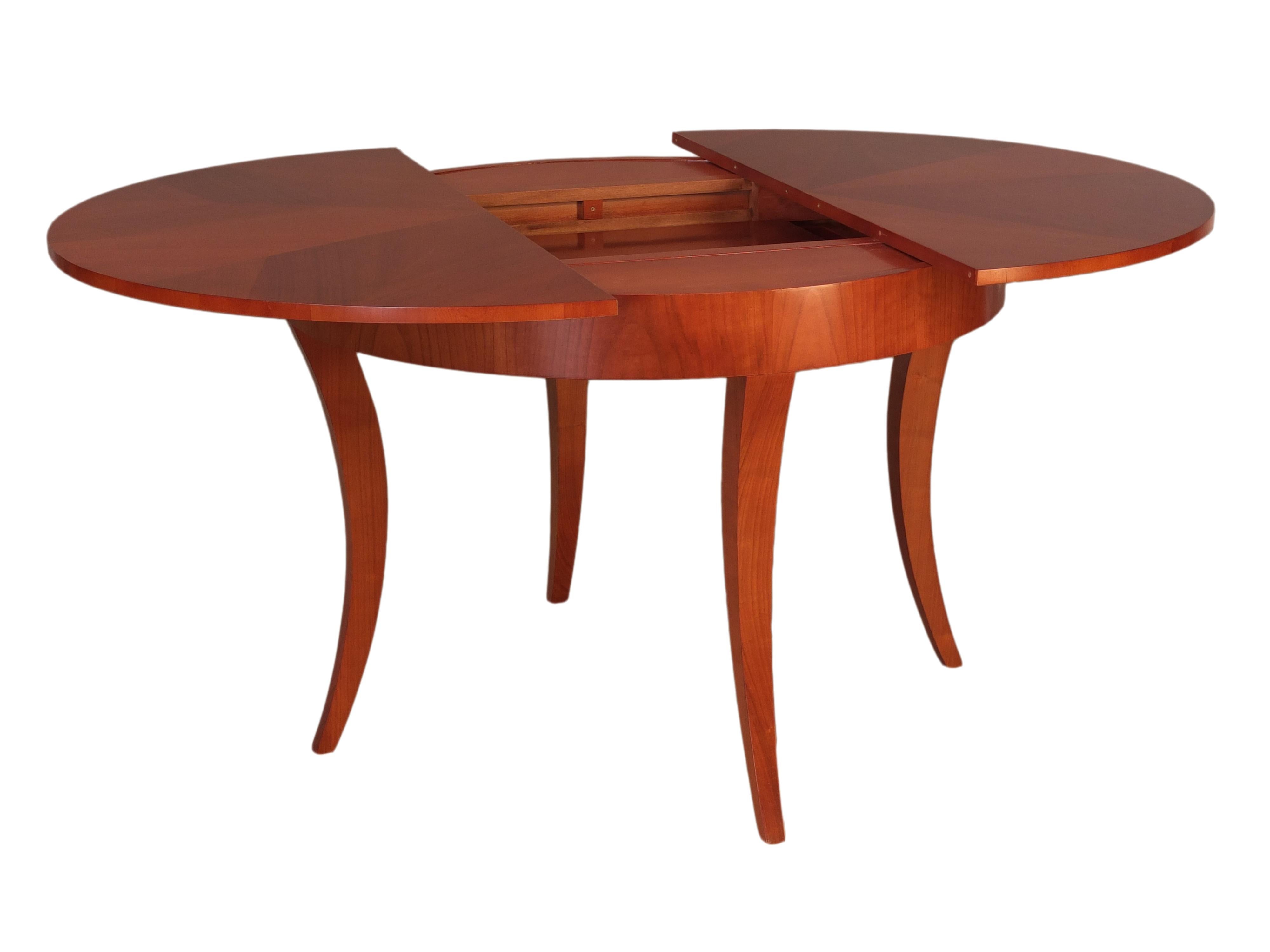 Contemporary Extendable Table in Biedermeier Style Made of Cherrywood In New Condition In Salizzole, IT